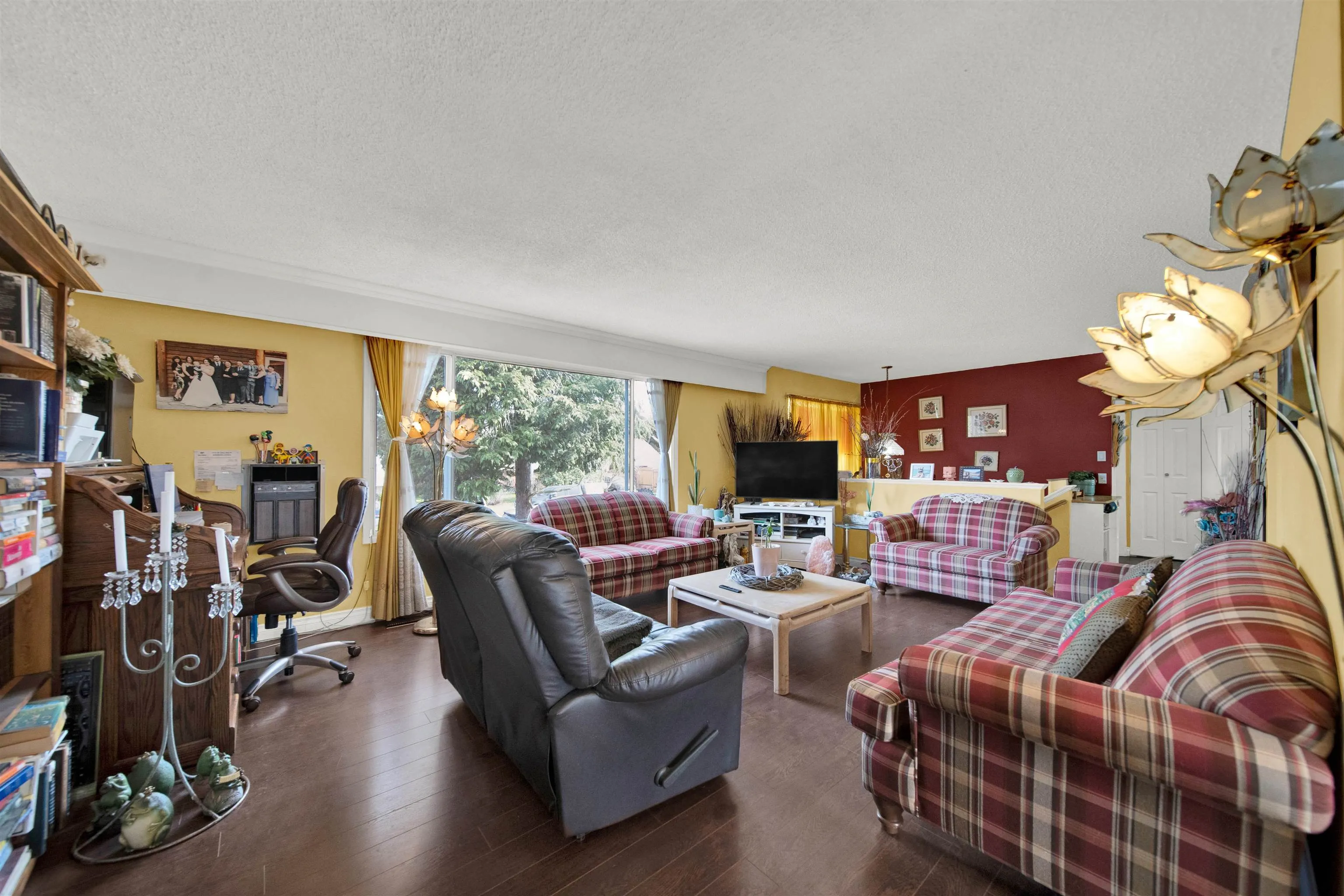 6317 Reid Road