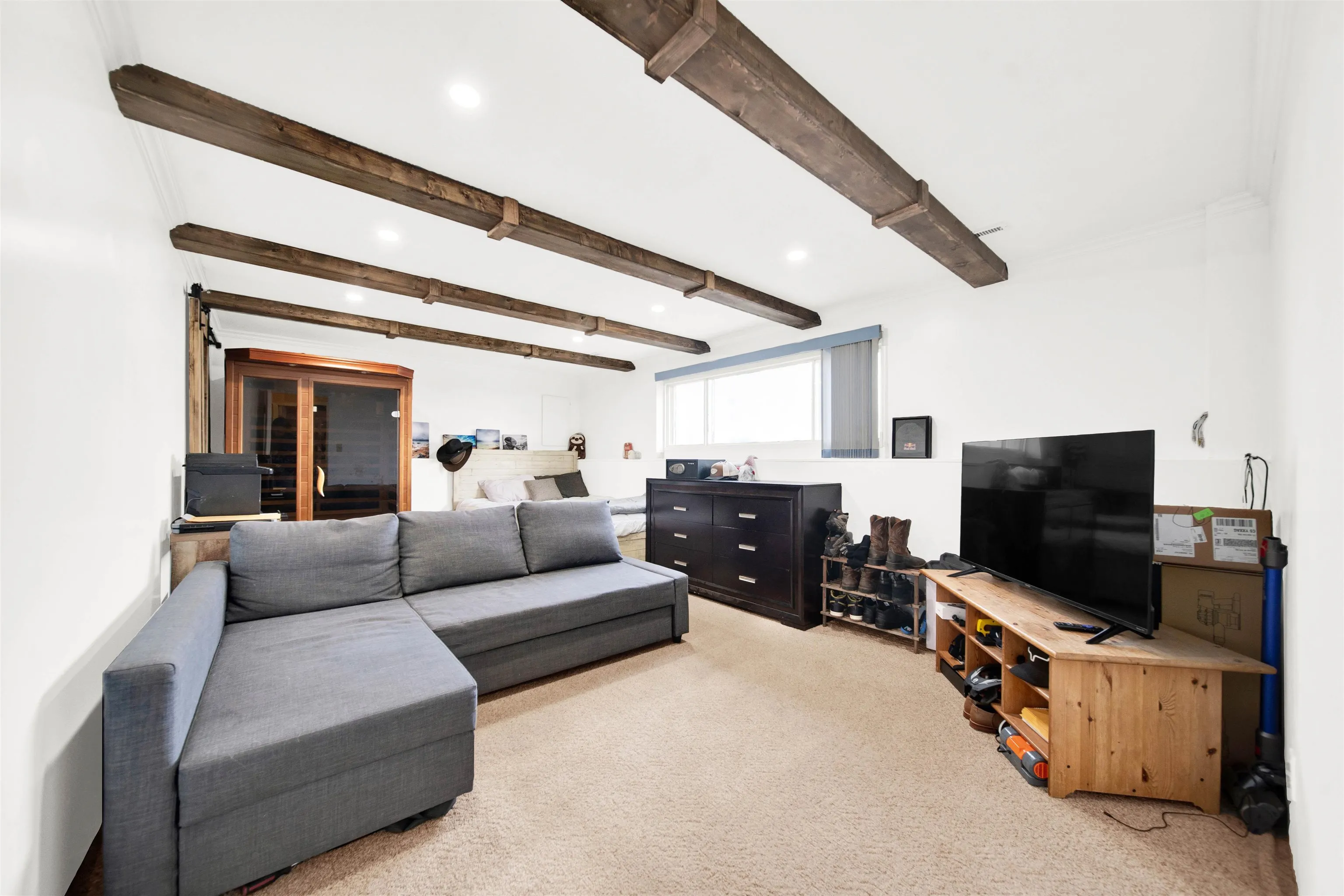 6317 Reid Road