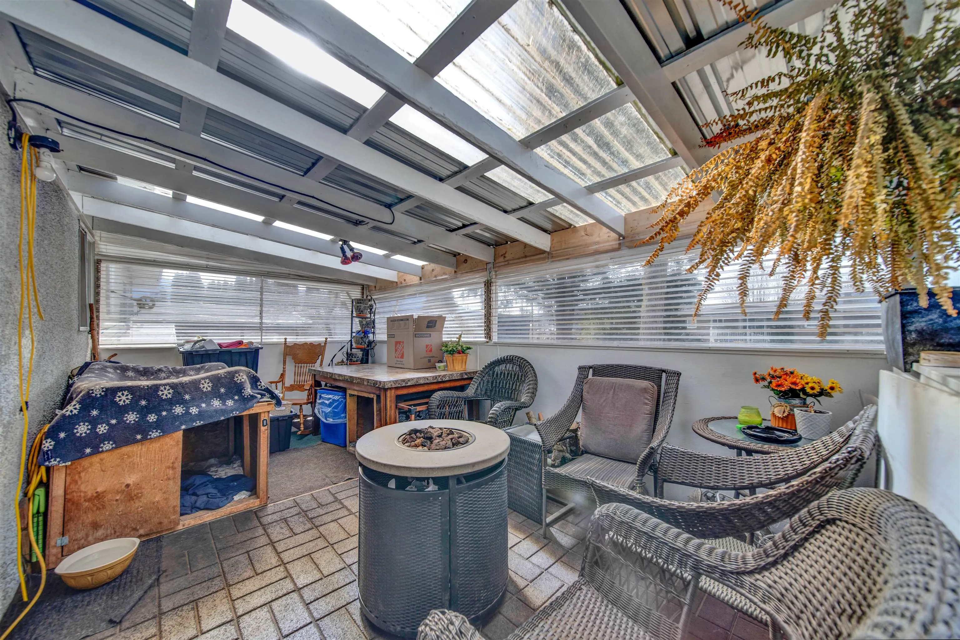 6317 Reid Road