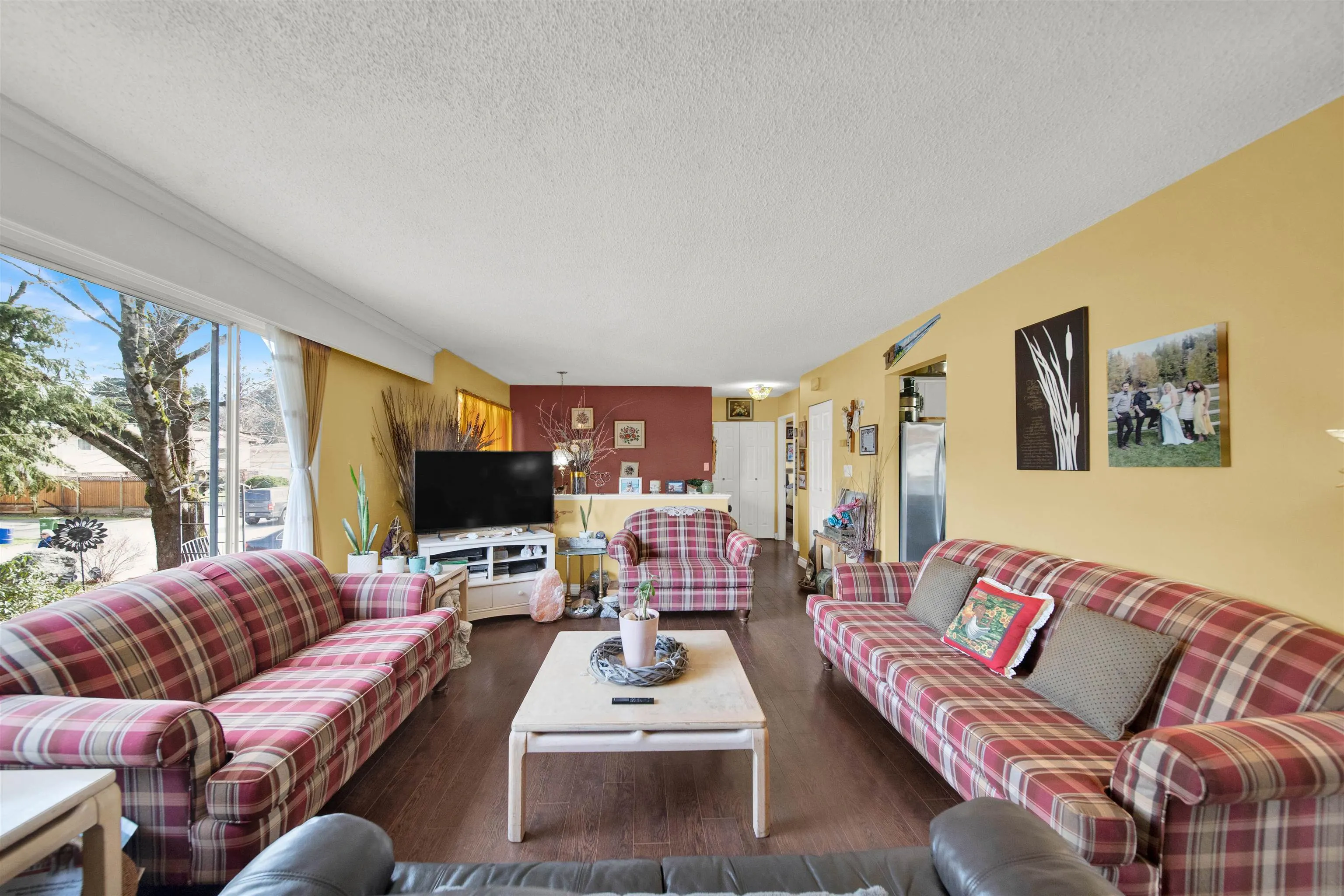 6317 Reid Road