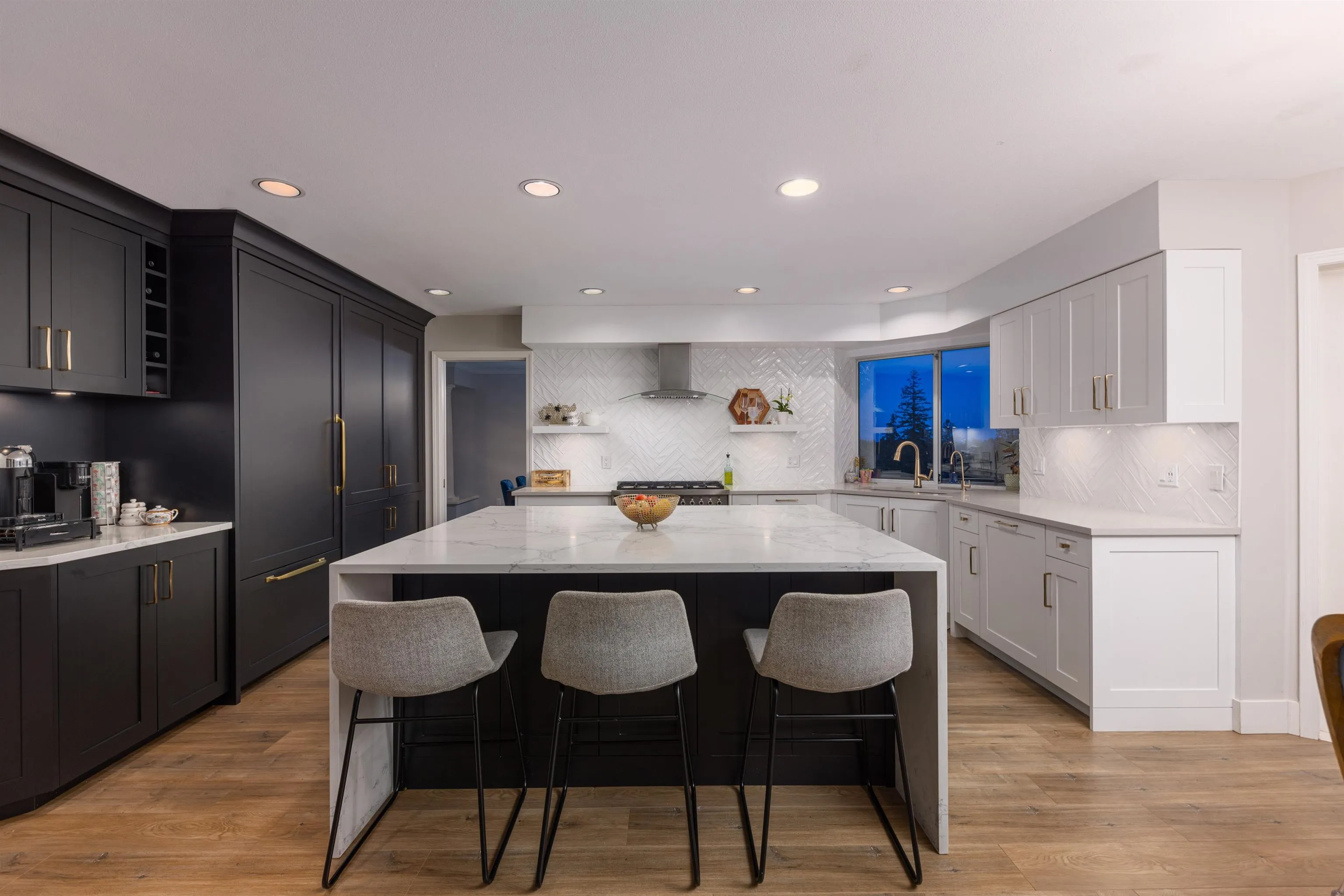 4702 Stahaken Court