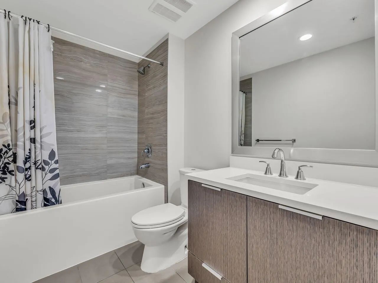 816 8688 Hazelbridge Way