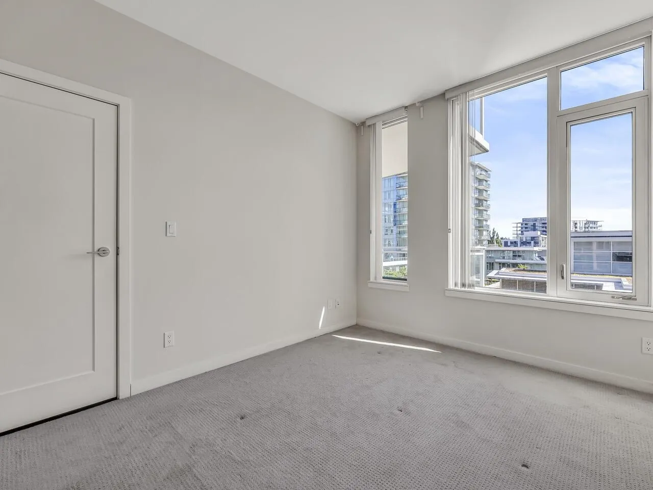 816 8688 Hazelbridge Way