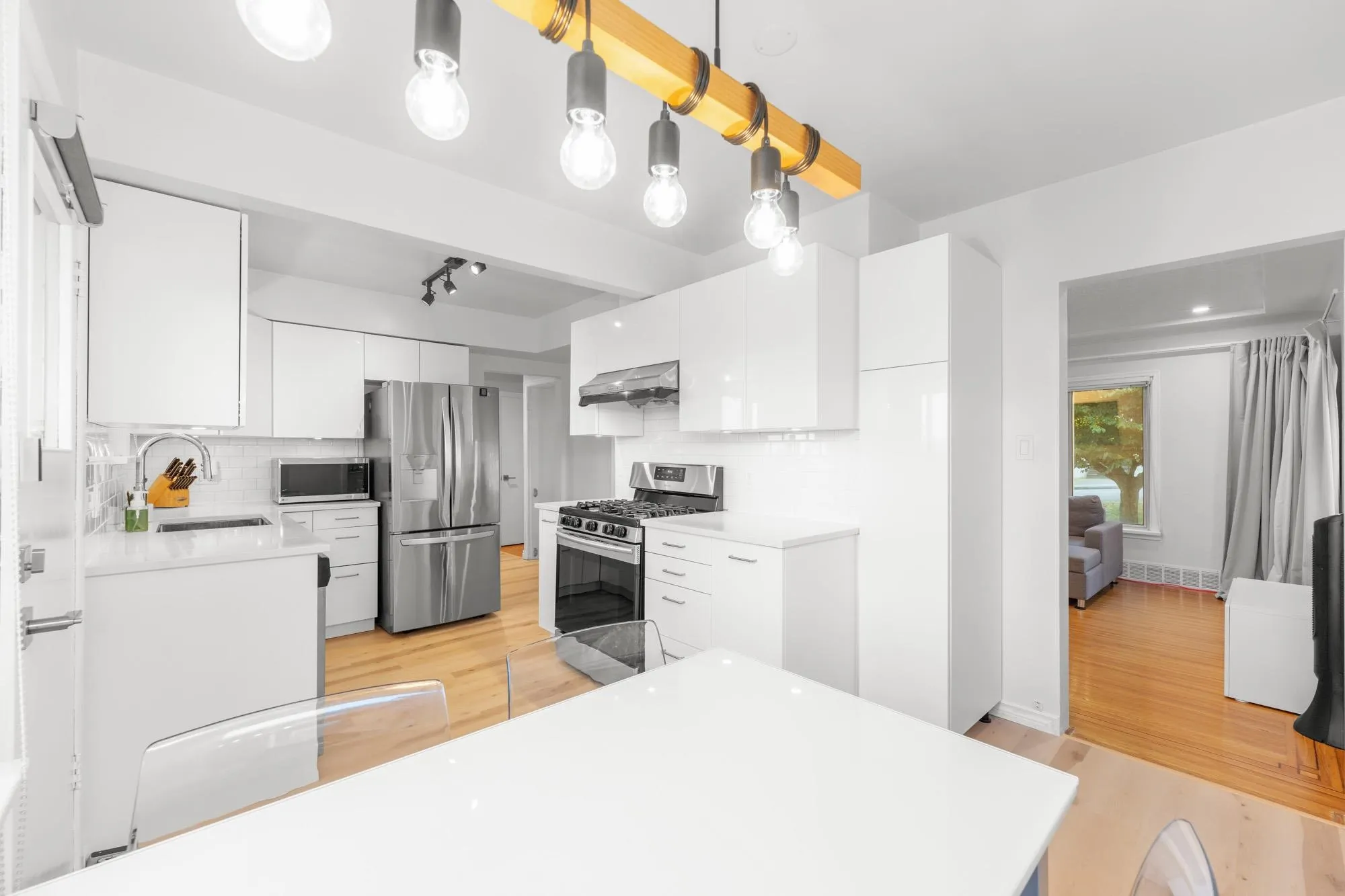 827 Burnaby Street