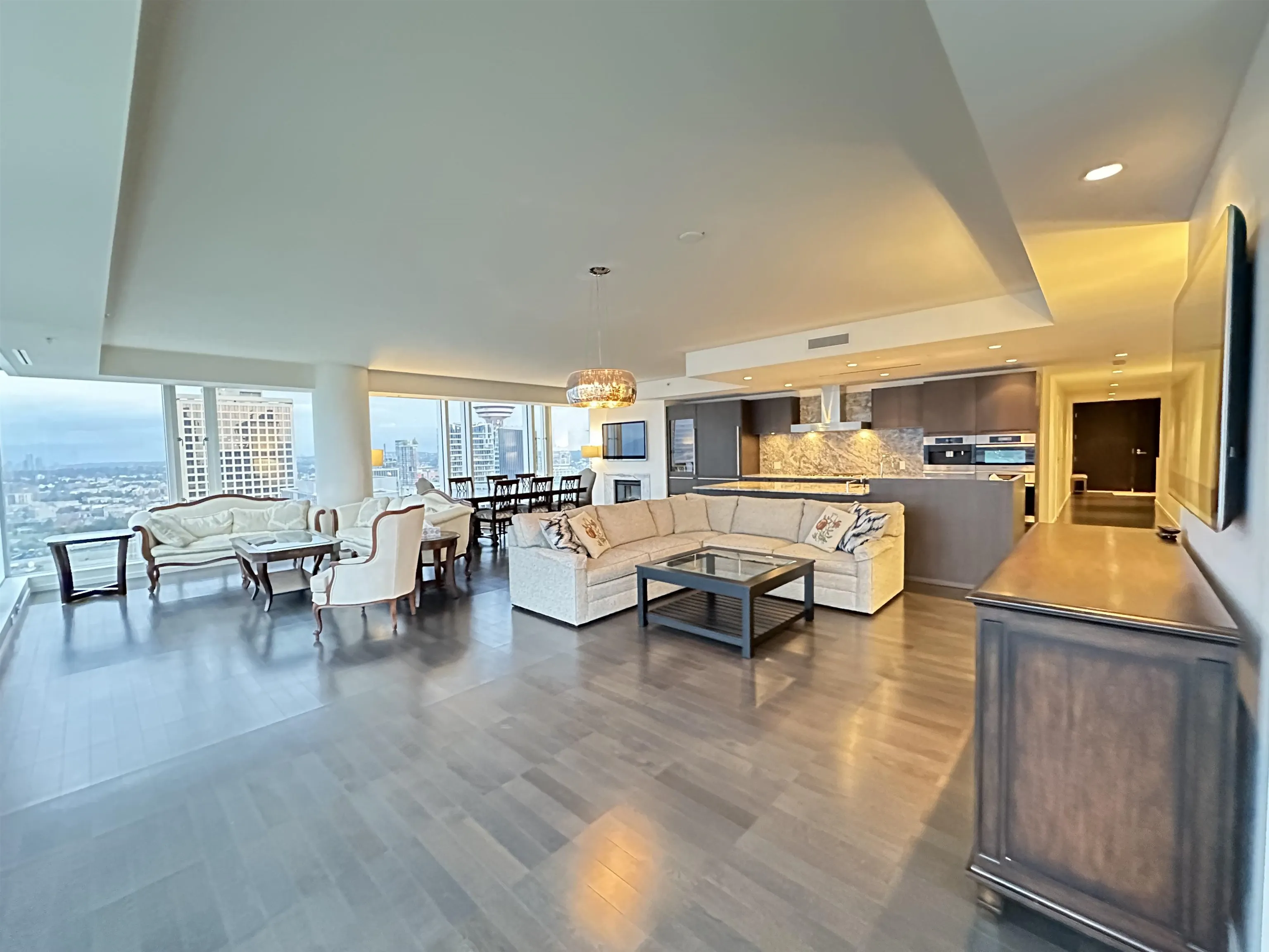 3301 1011 W Cordova Street