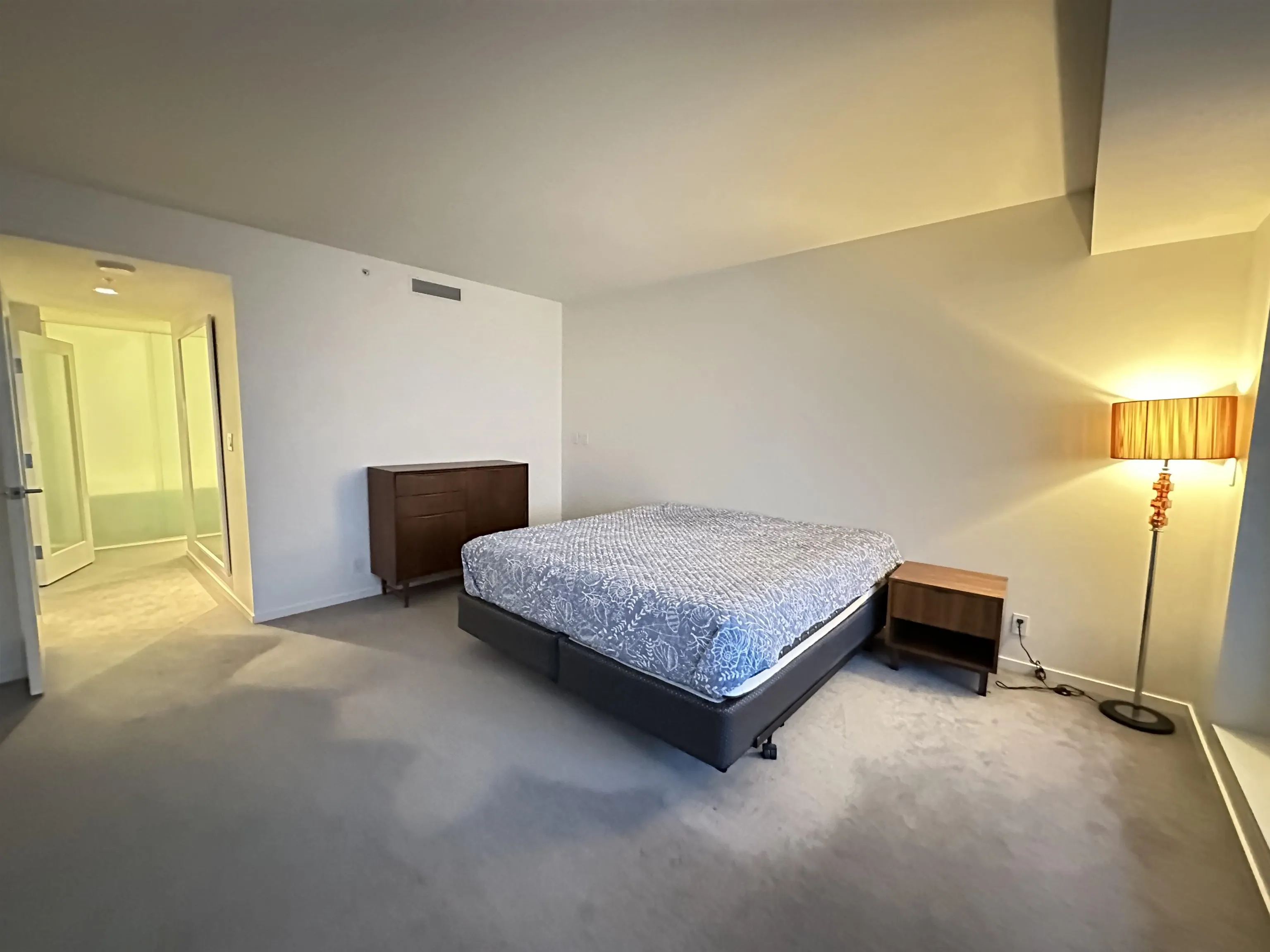 3301 1011 W Cordova Street