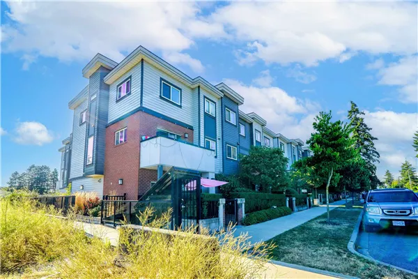 38 7247 140 Street