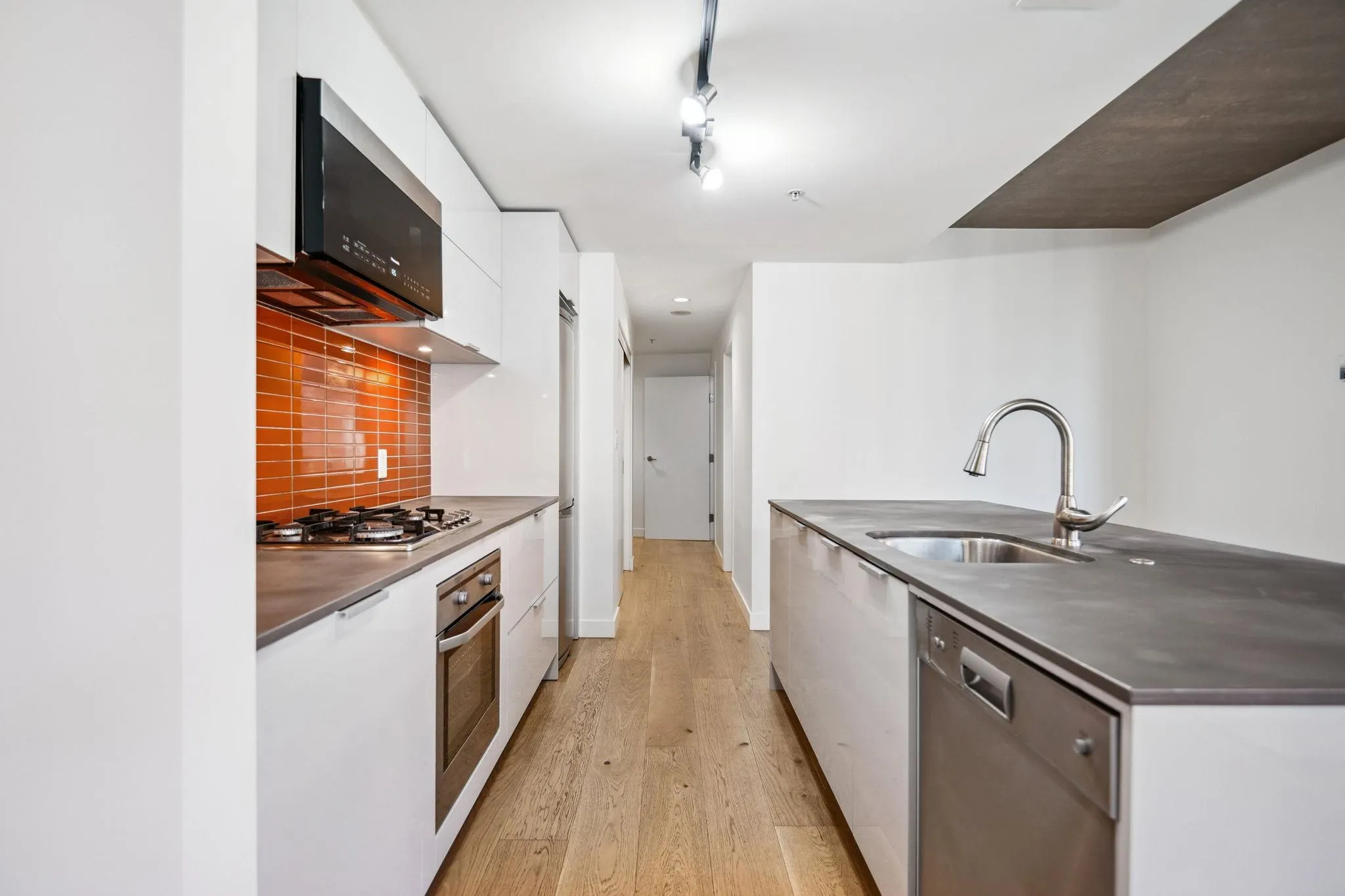 703 128 W Cordova Street