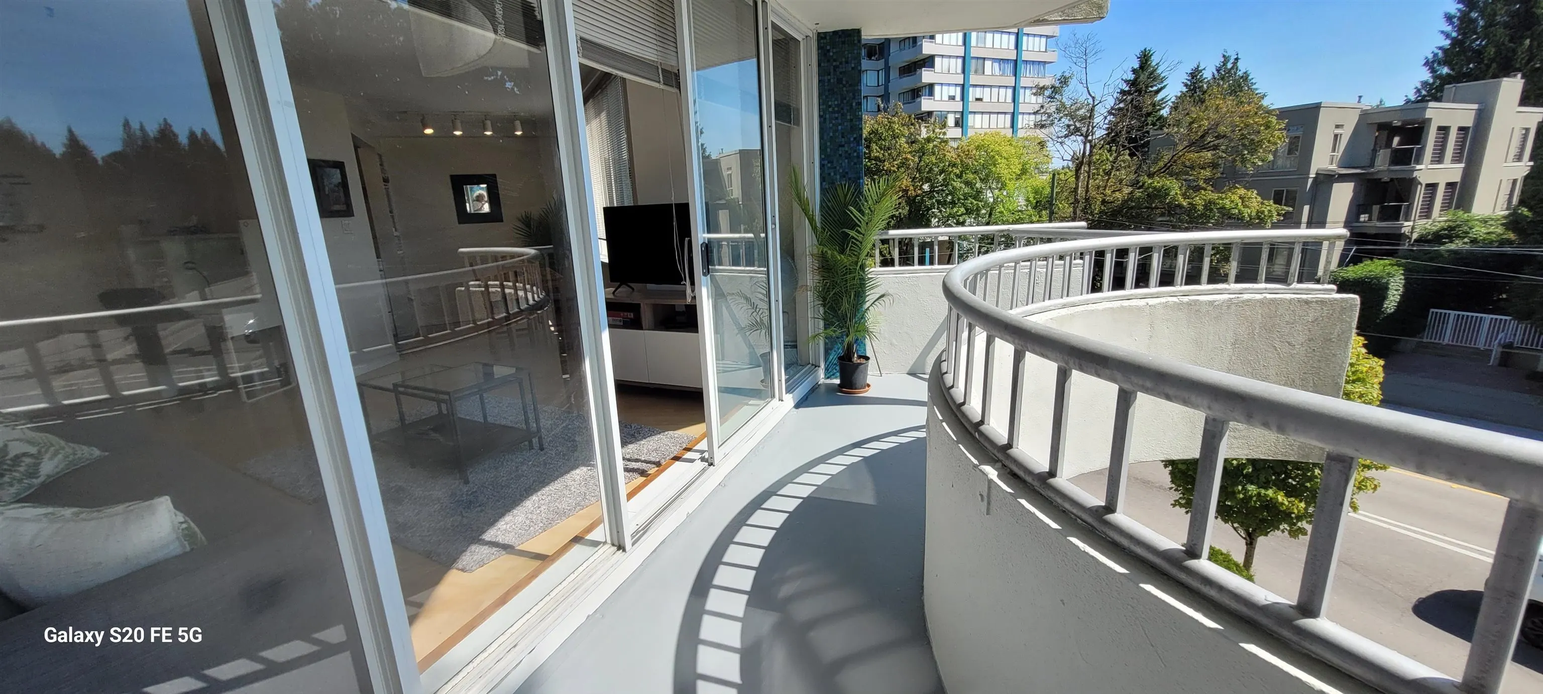 303 4691 W 10th Avenue