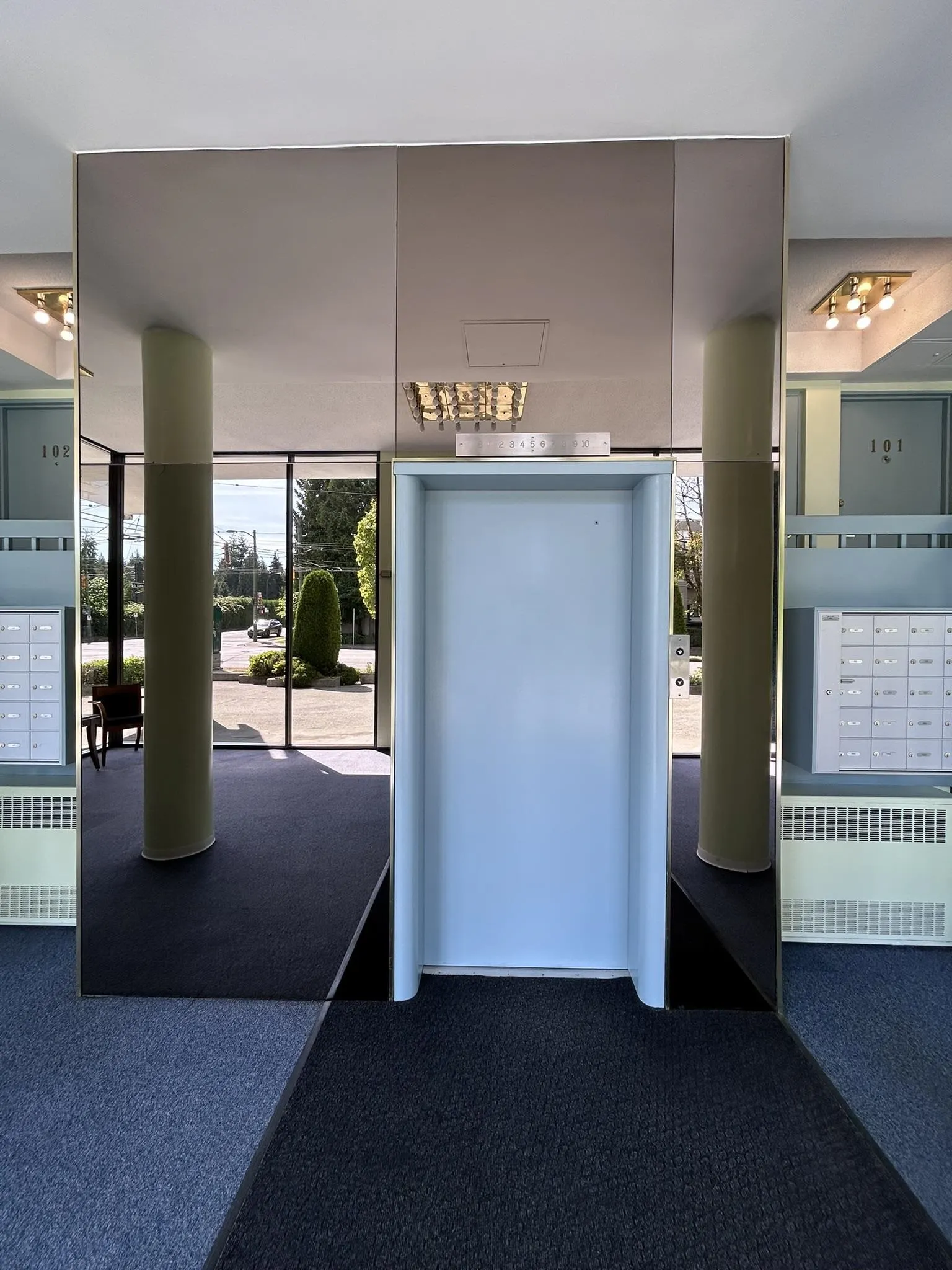 303 4691 W 10th Avenue