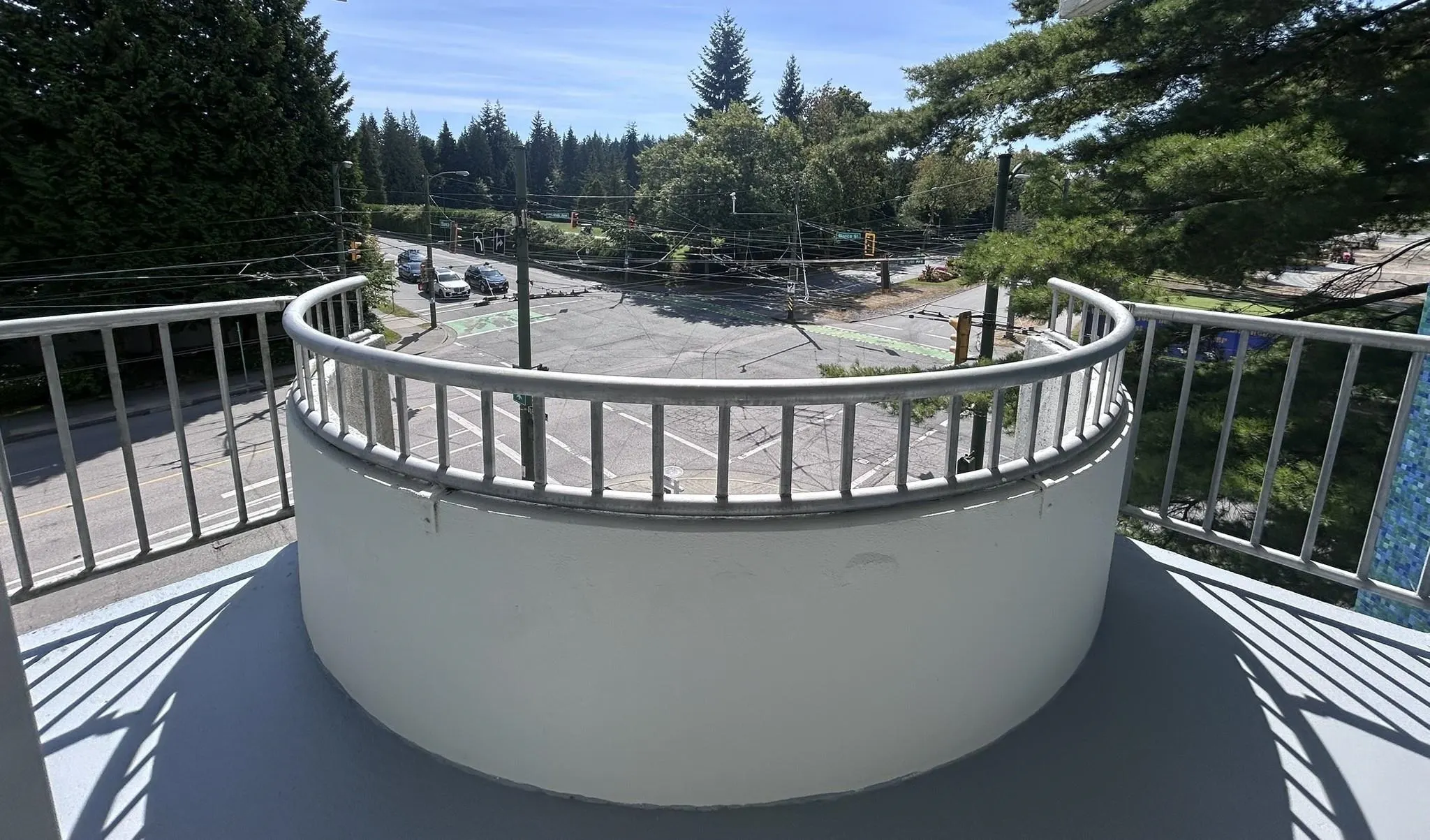 303 4691 W 10th Avenue