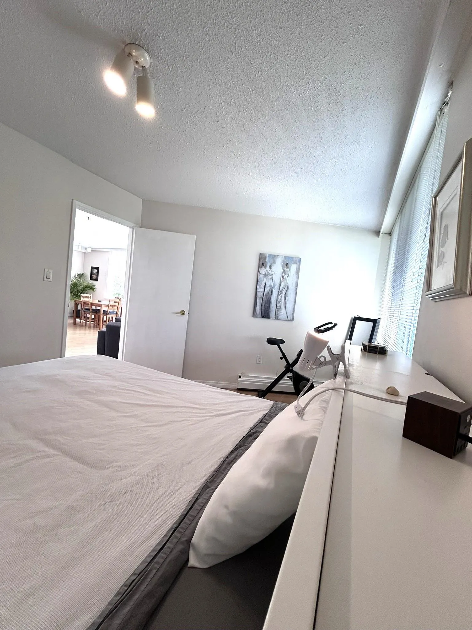 303 4691 W 10th Avenue