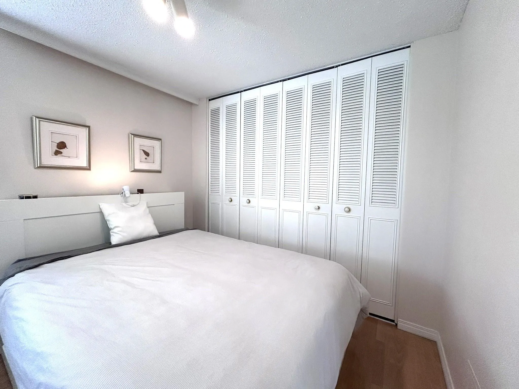 303 4691 W 10th Avenue