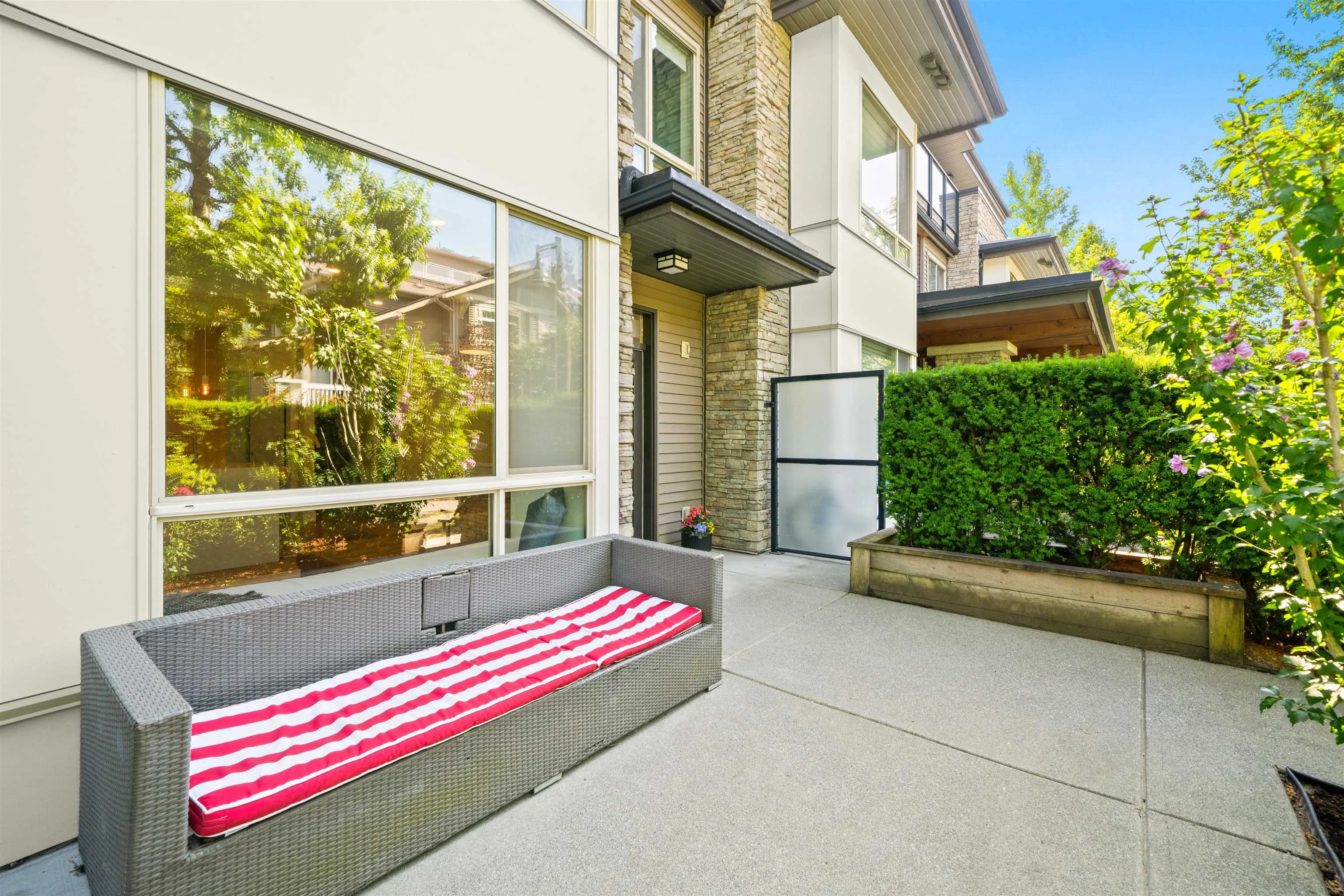 104 7428 Byrnepark Walk