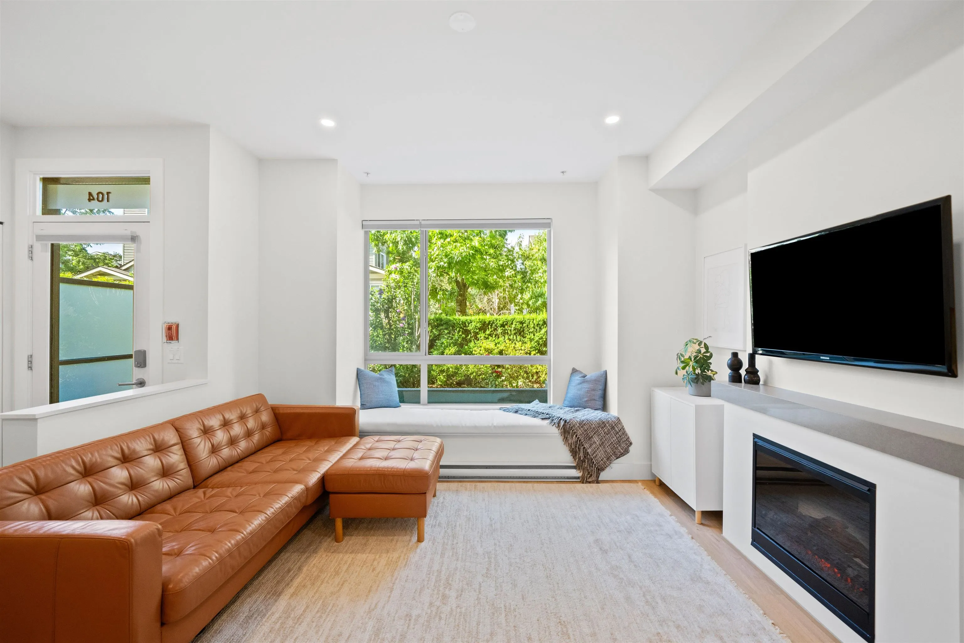 104 7428 Byrnepark Walk