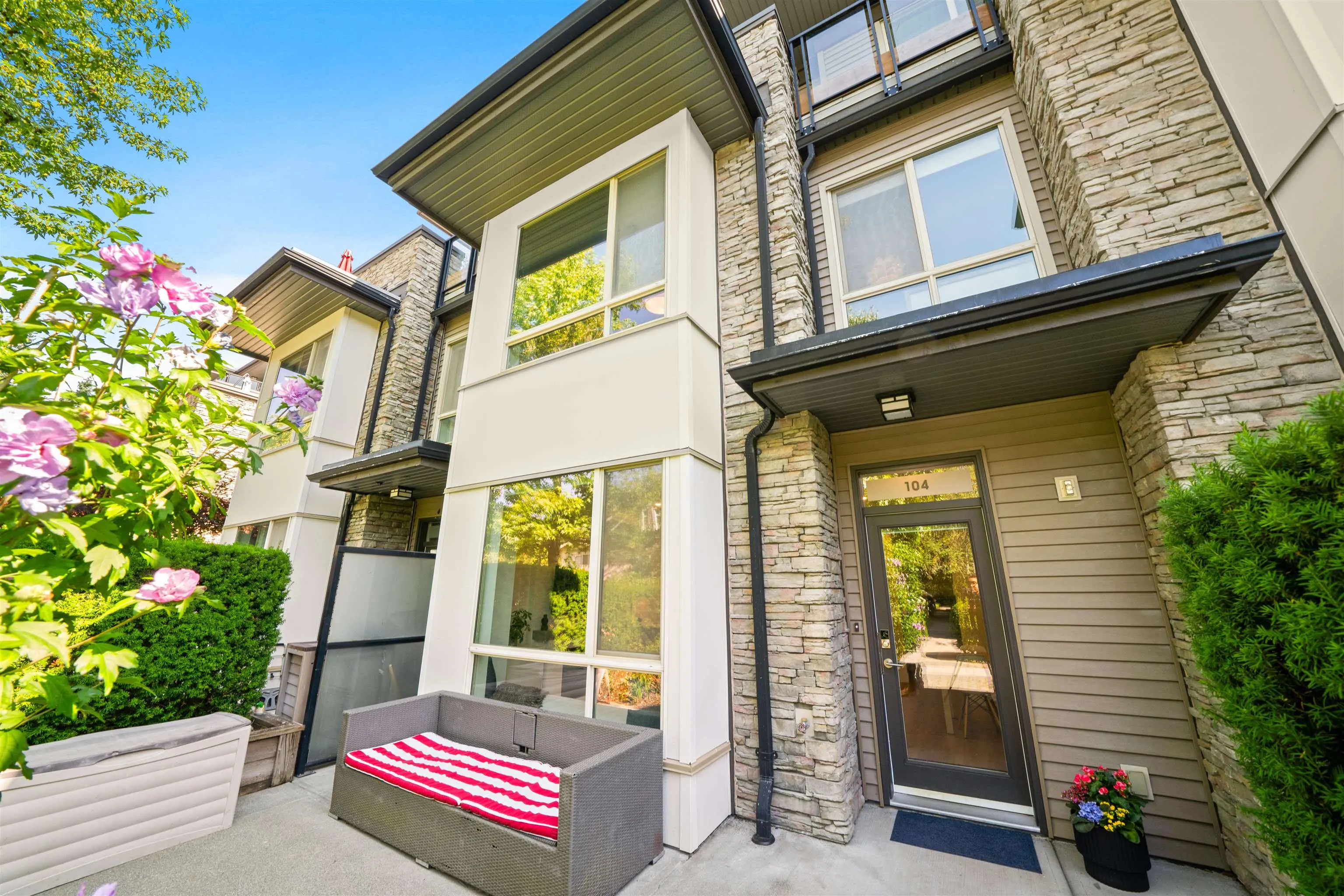 104 7428 Byrnepark Walk