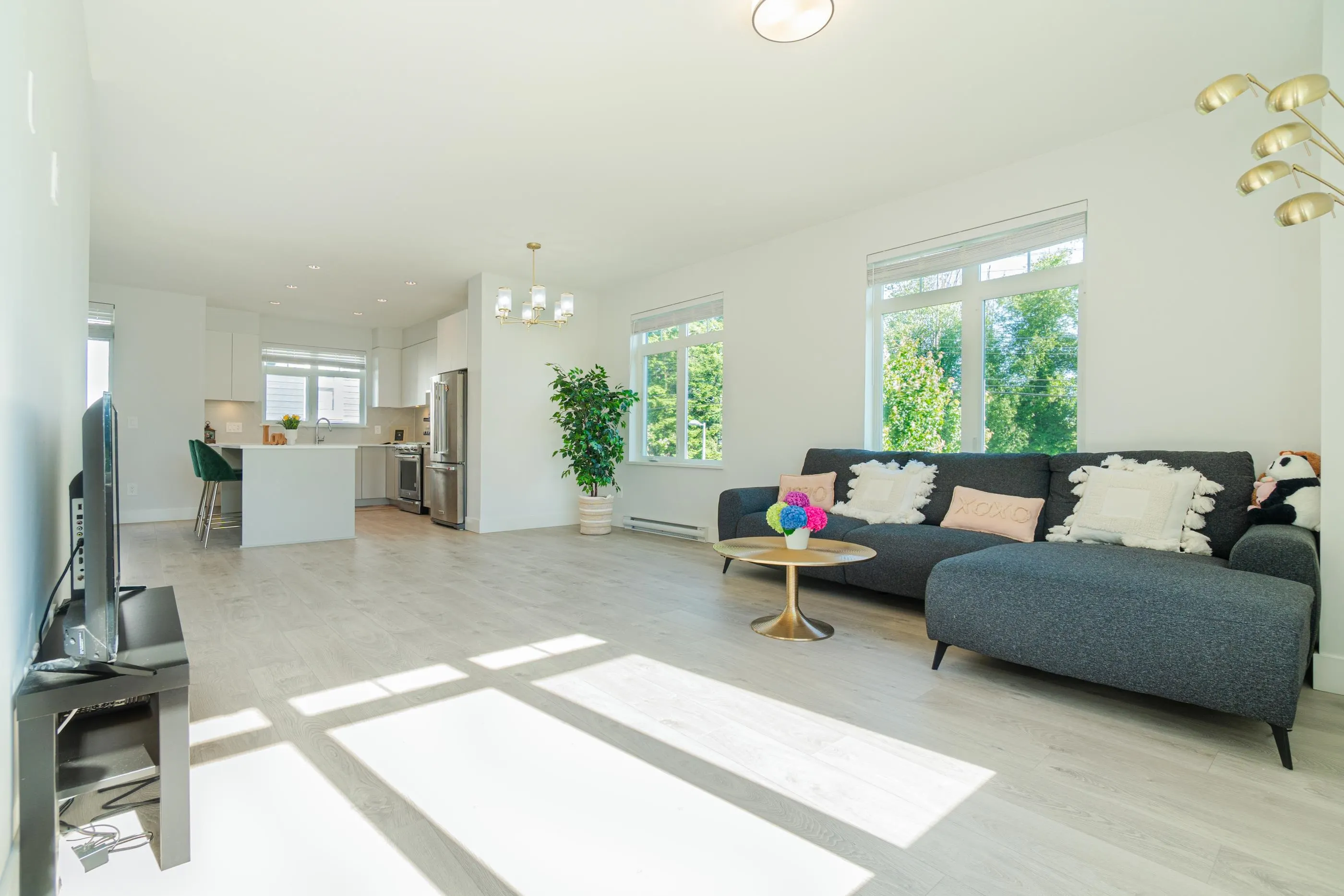 18 2070 Oak Meadows Drive