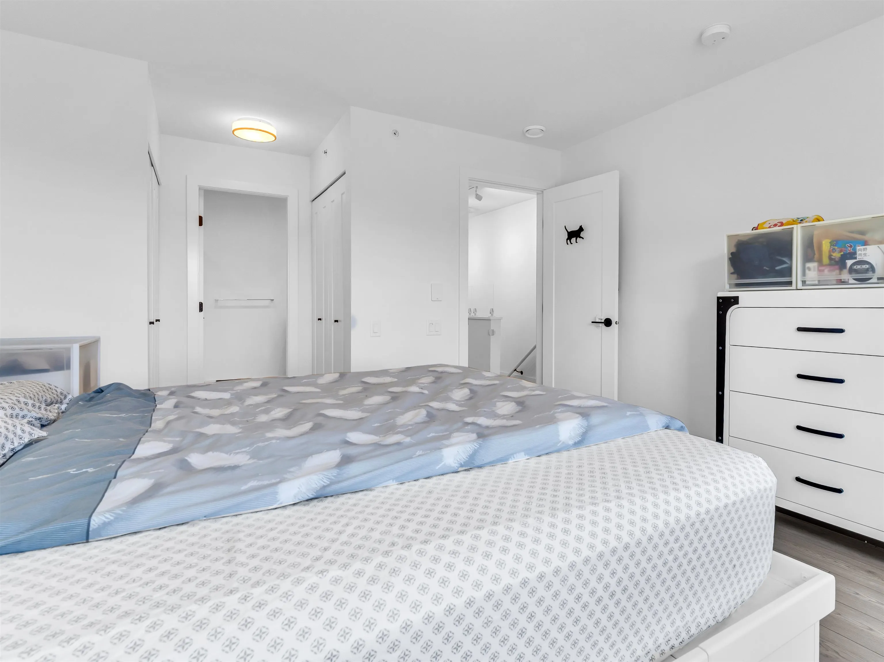 36 4716 Orca Way