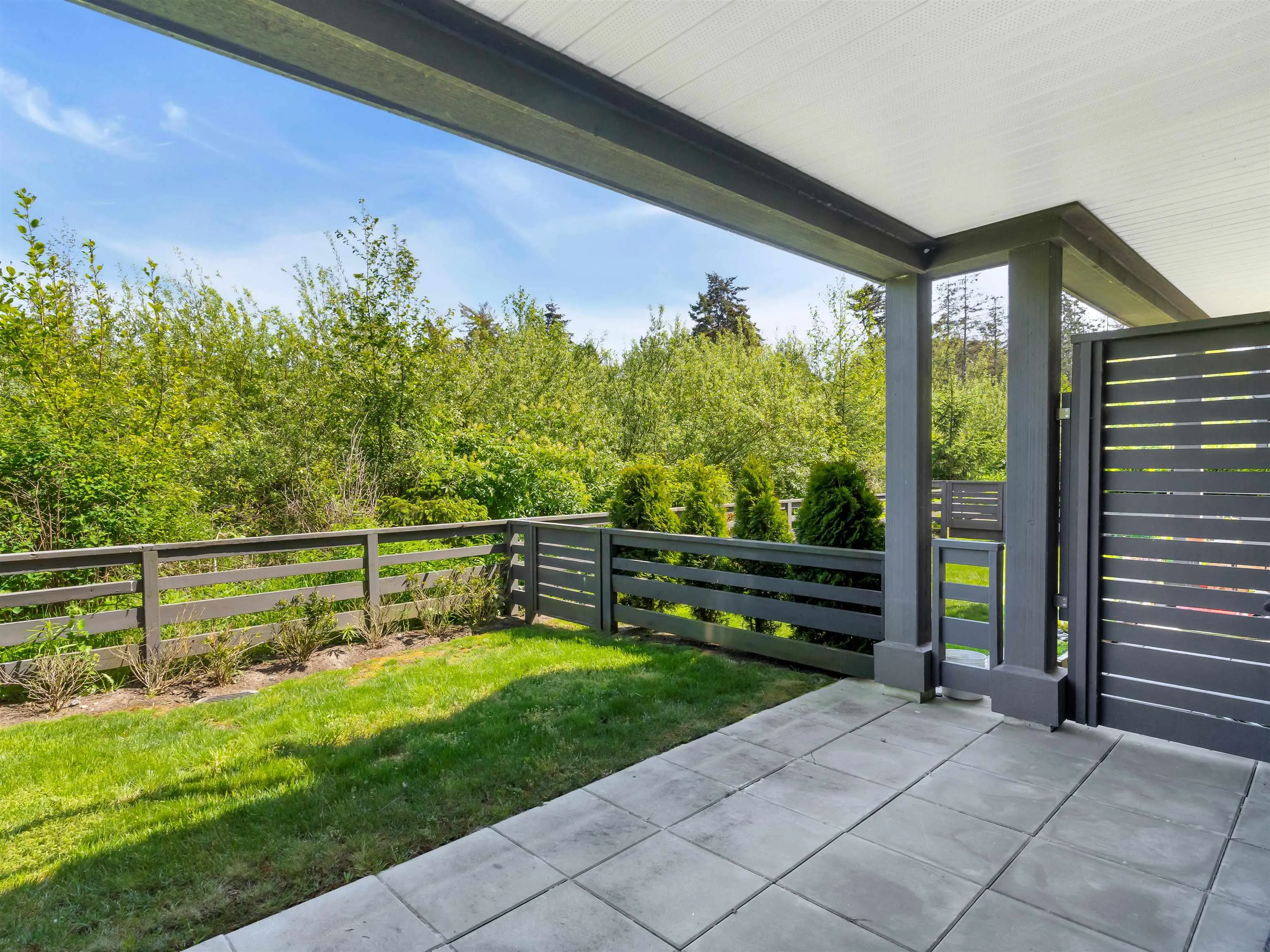 36 4716 Orca Way