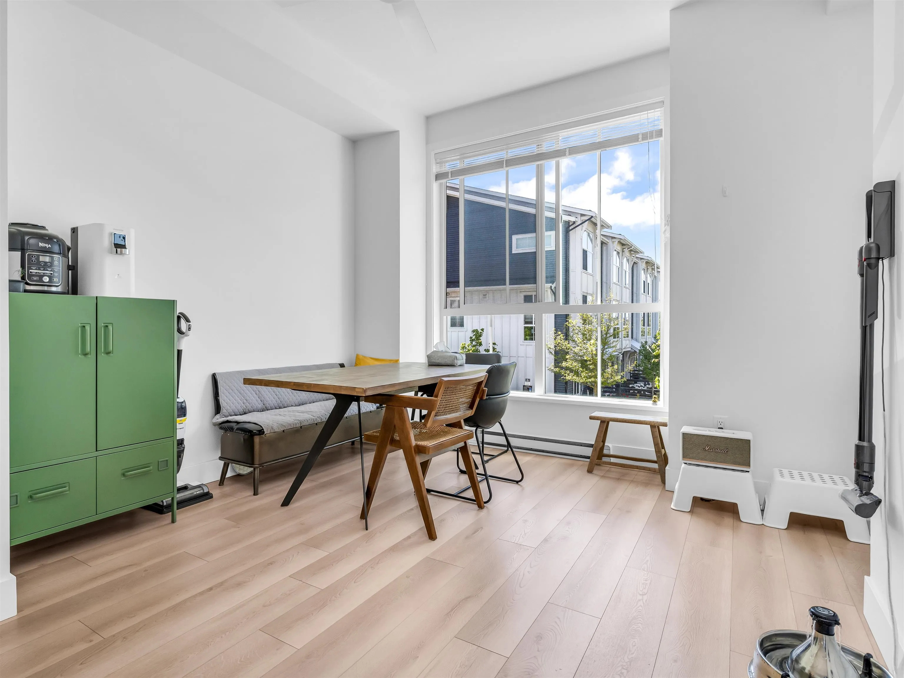 36 4716 Orca Way