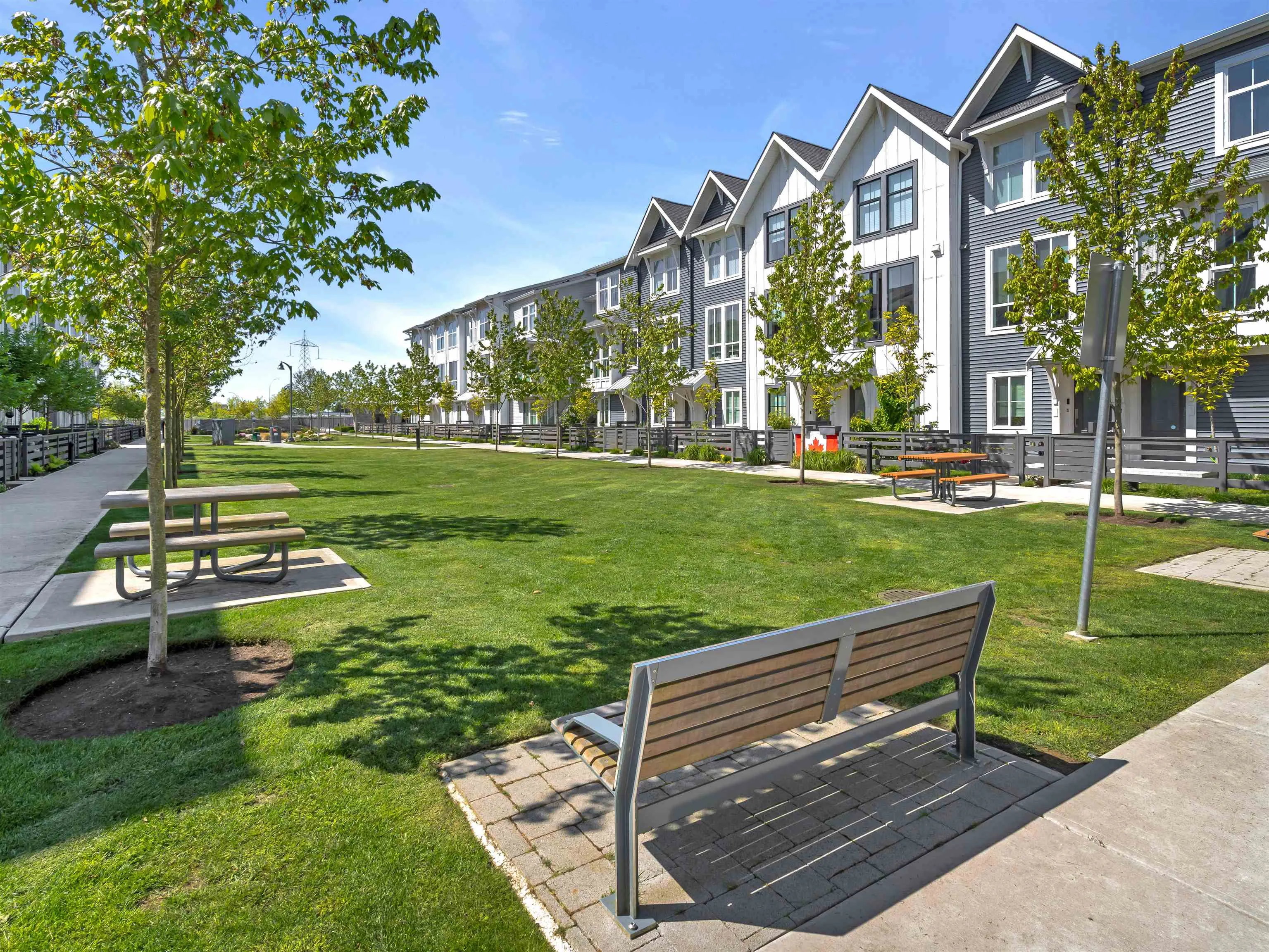 36 4716 Orca Way