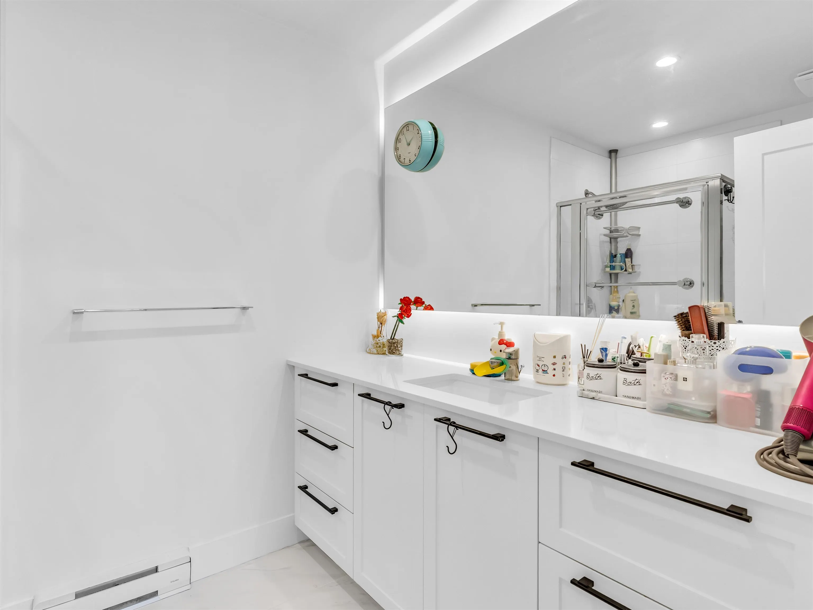 36 4716 Orca Way