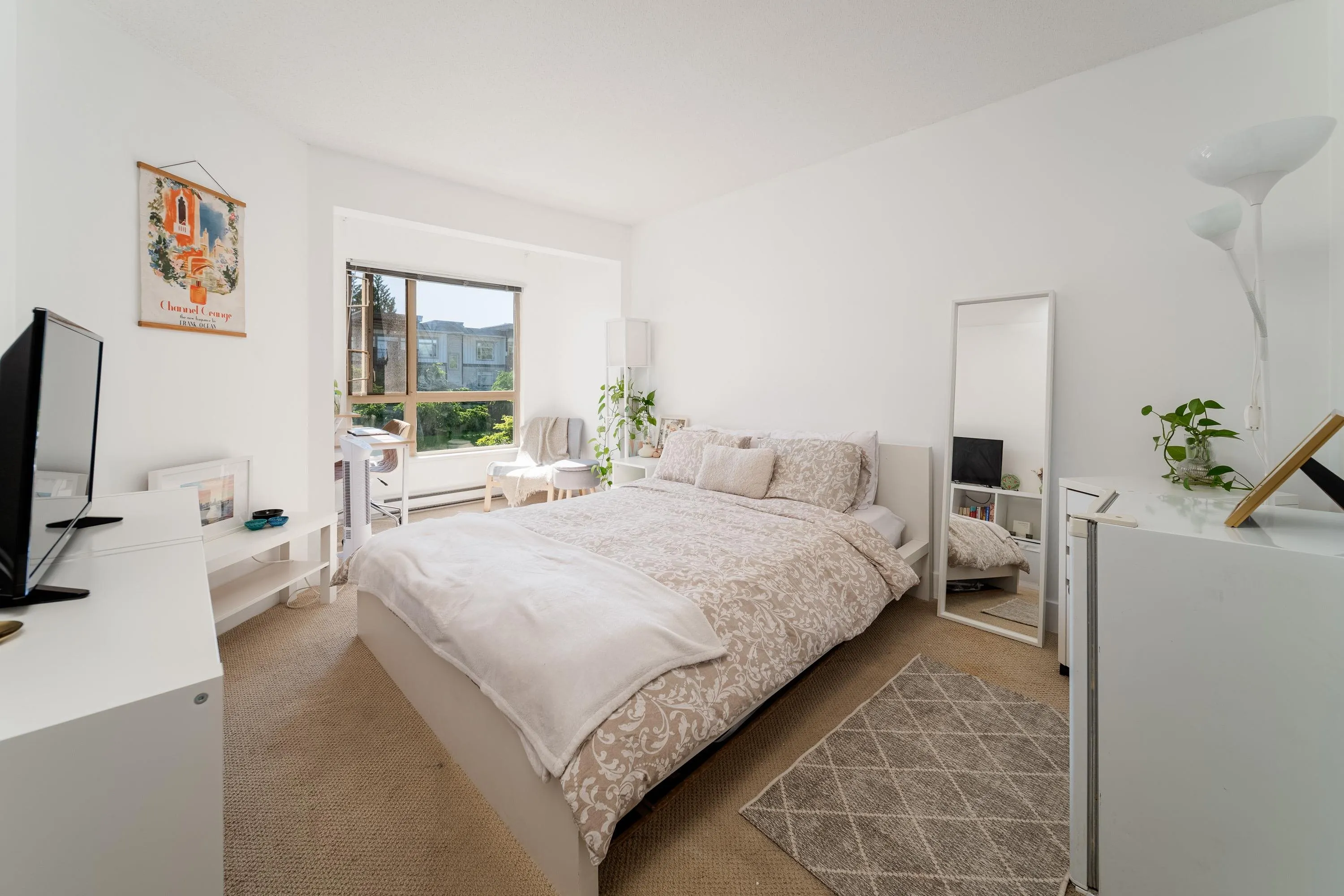 304 2338 Western Parkway