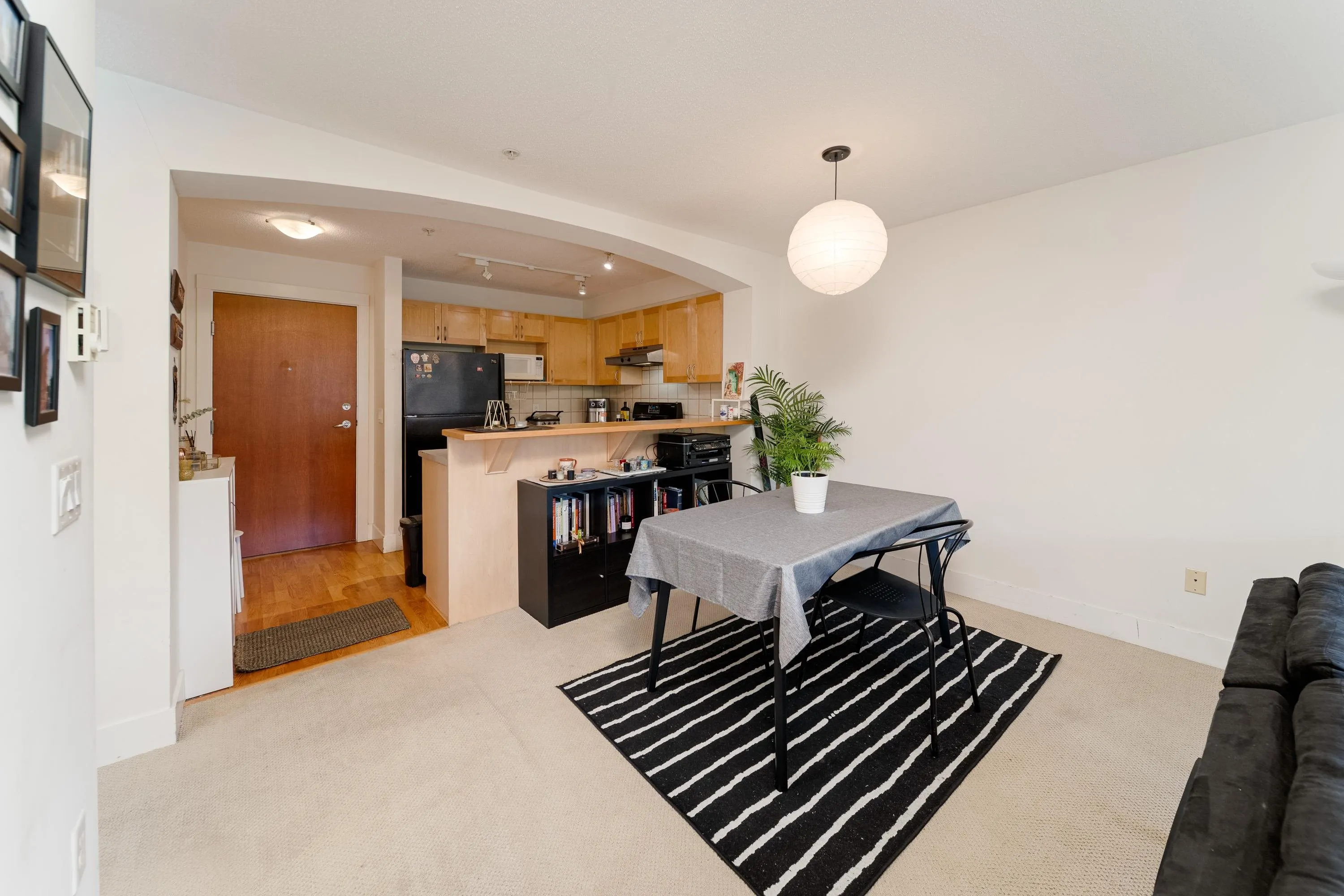 304 2338 Western Parkway