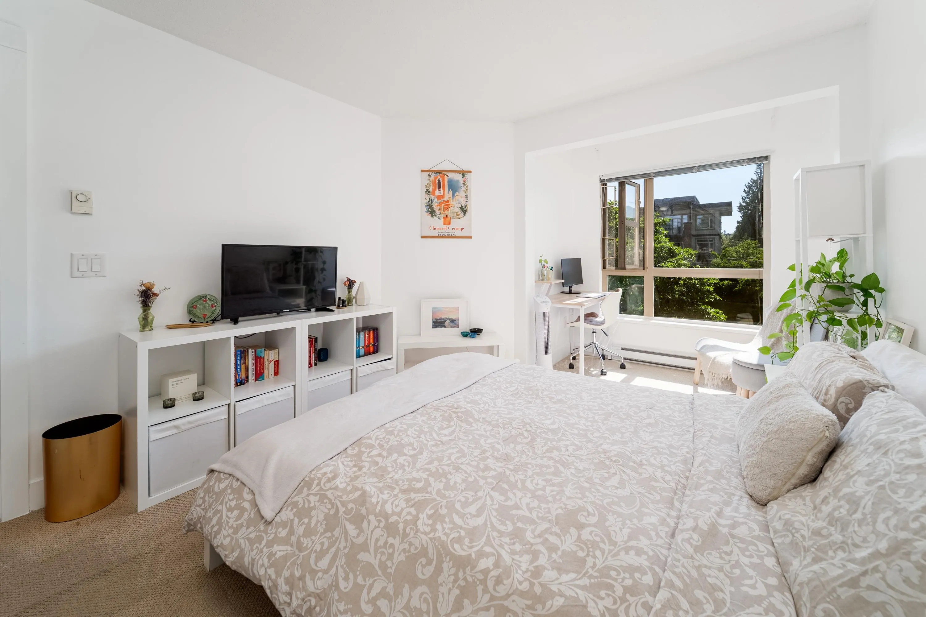 304 2338 Western Parkway