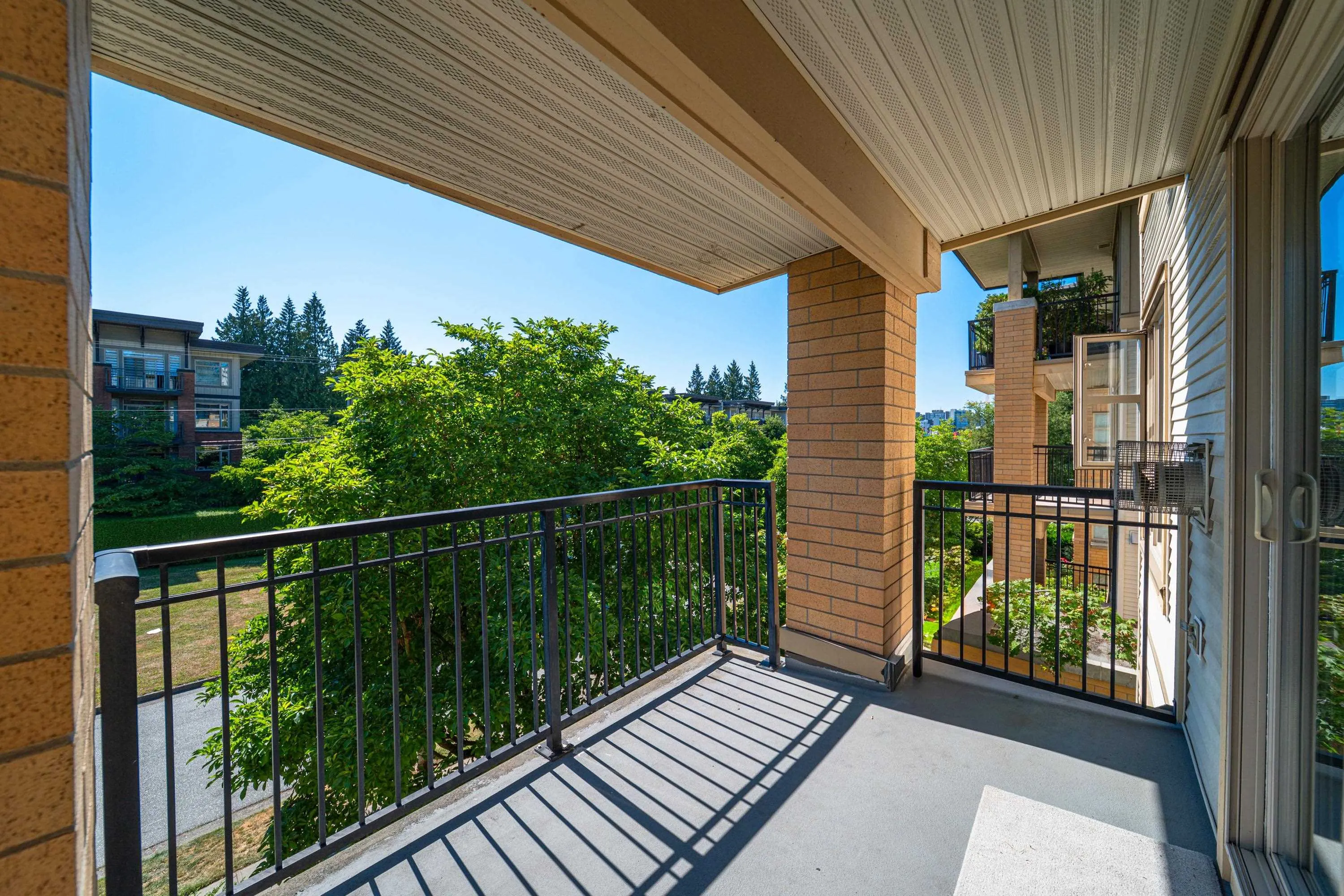 304 2338 Western Parkway