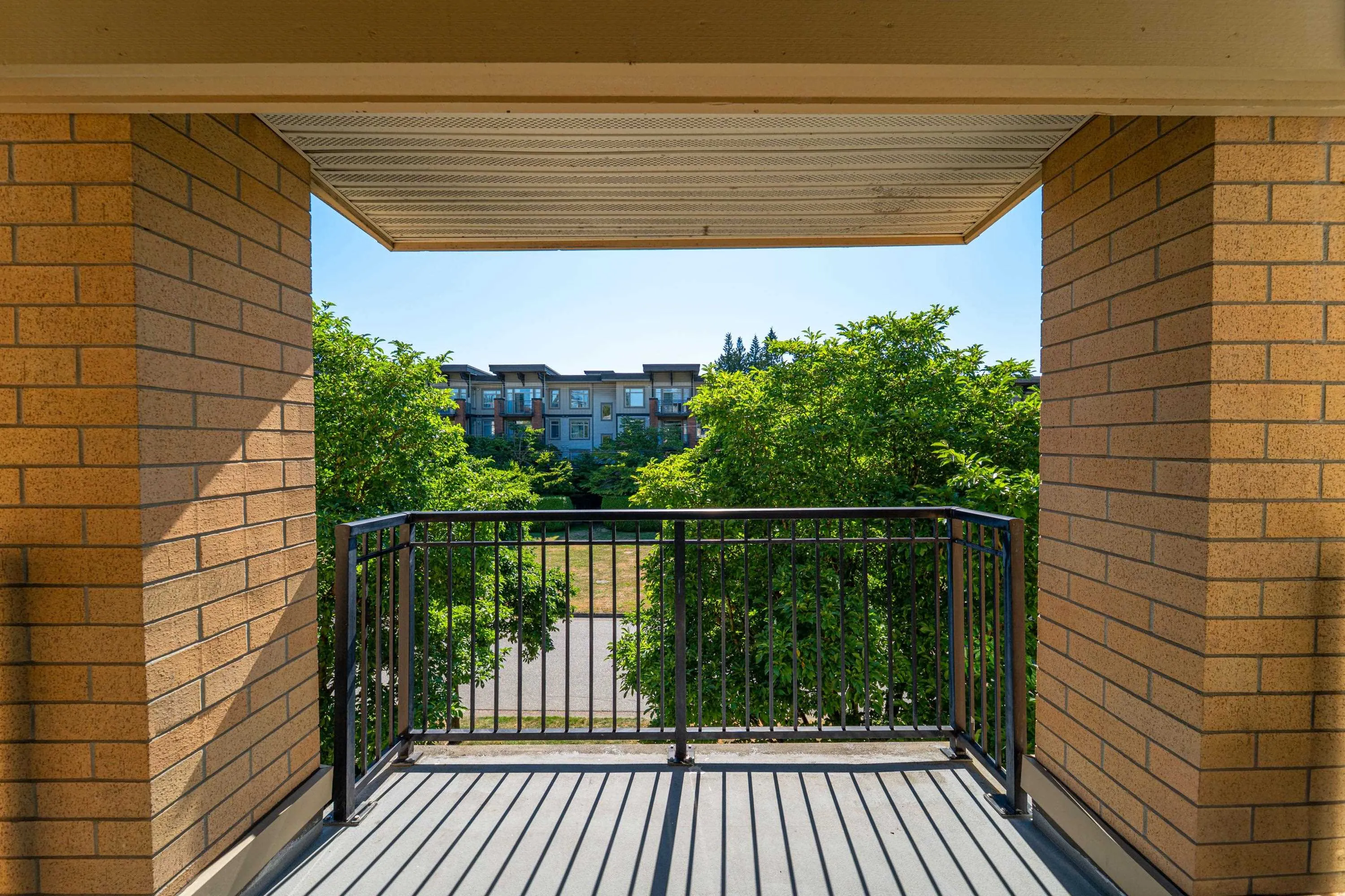 304 2338 Western Parkway