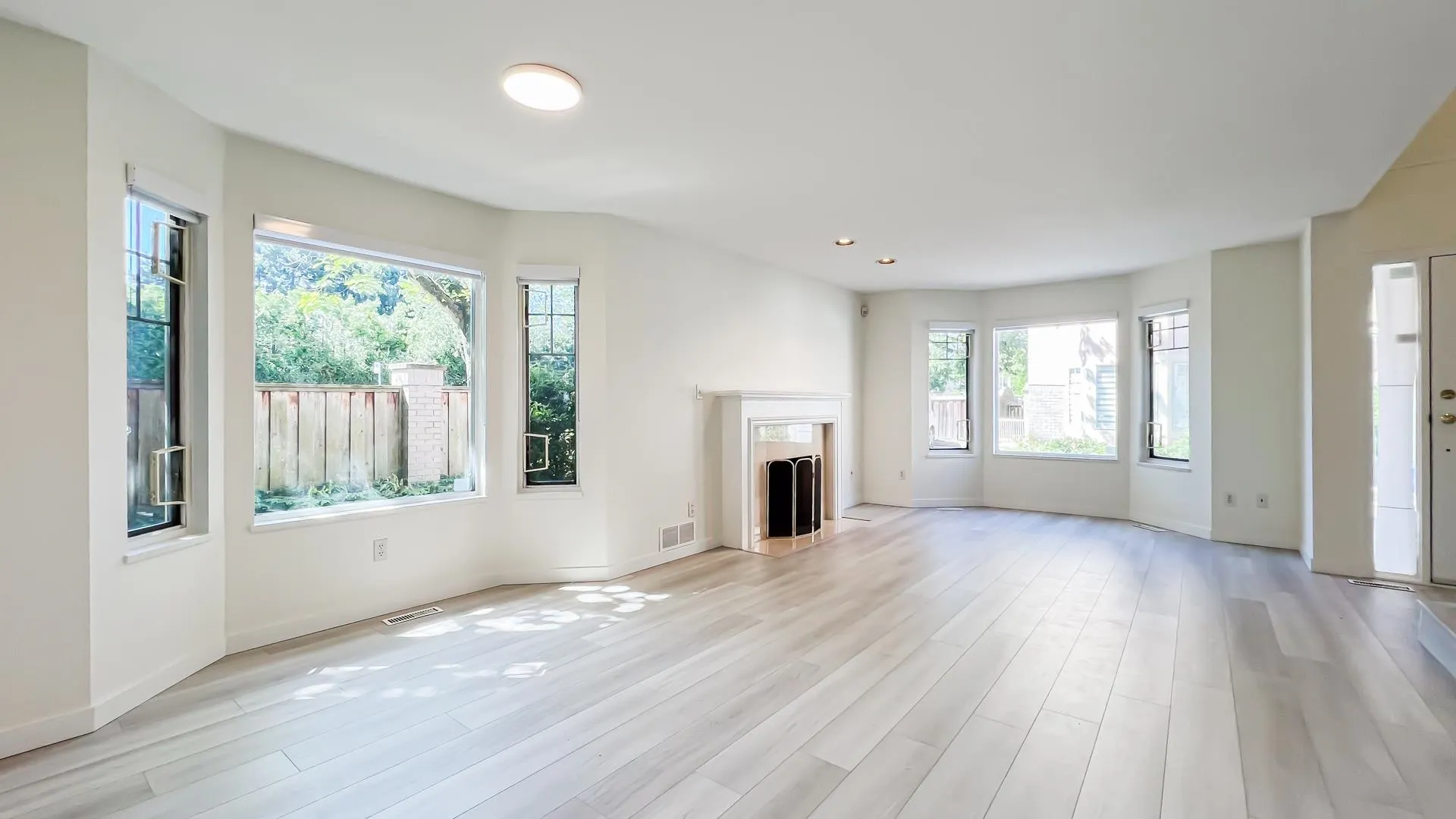 32 8031 General Currie Road