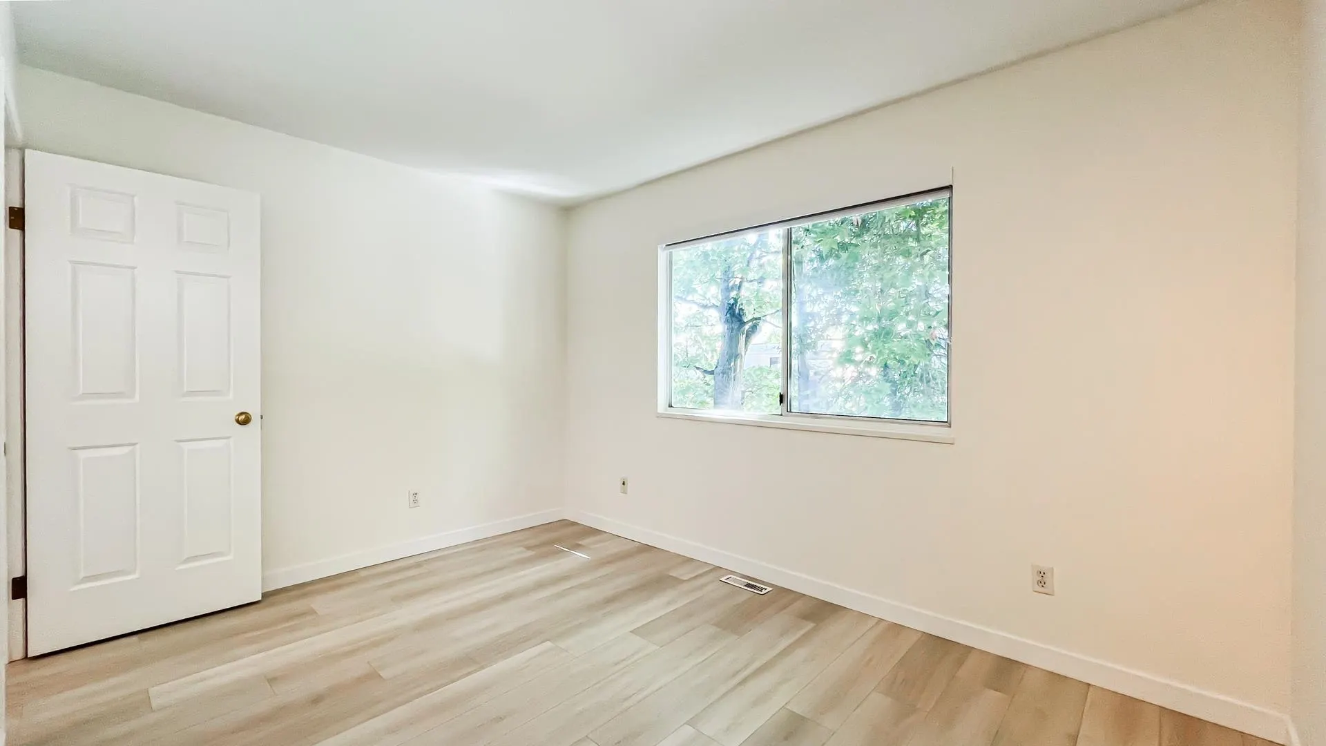 32 8031 General Currie Road