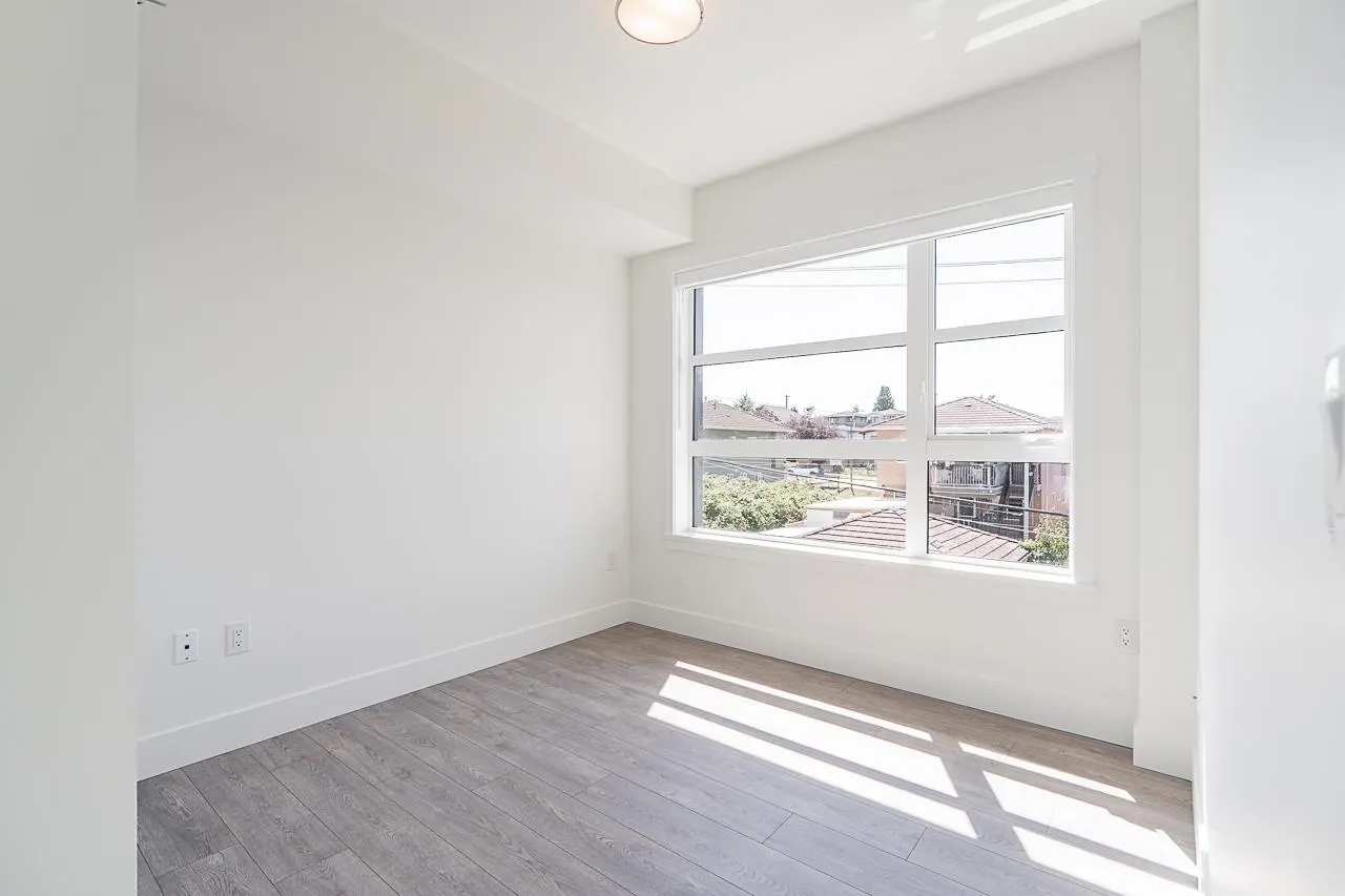 313 4788 Hastings Street