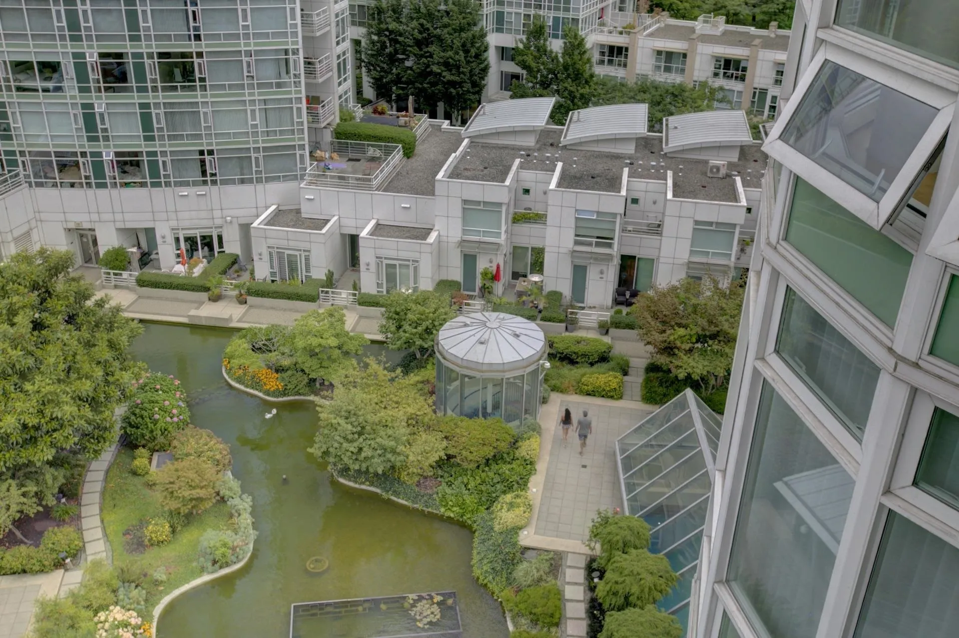 1205 1199 Marinaside Crescent