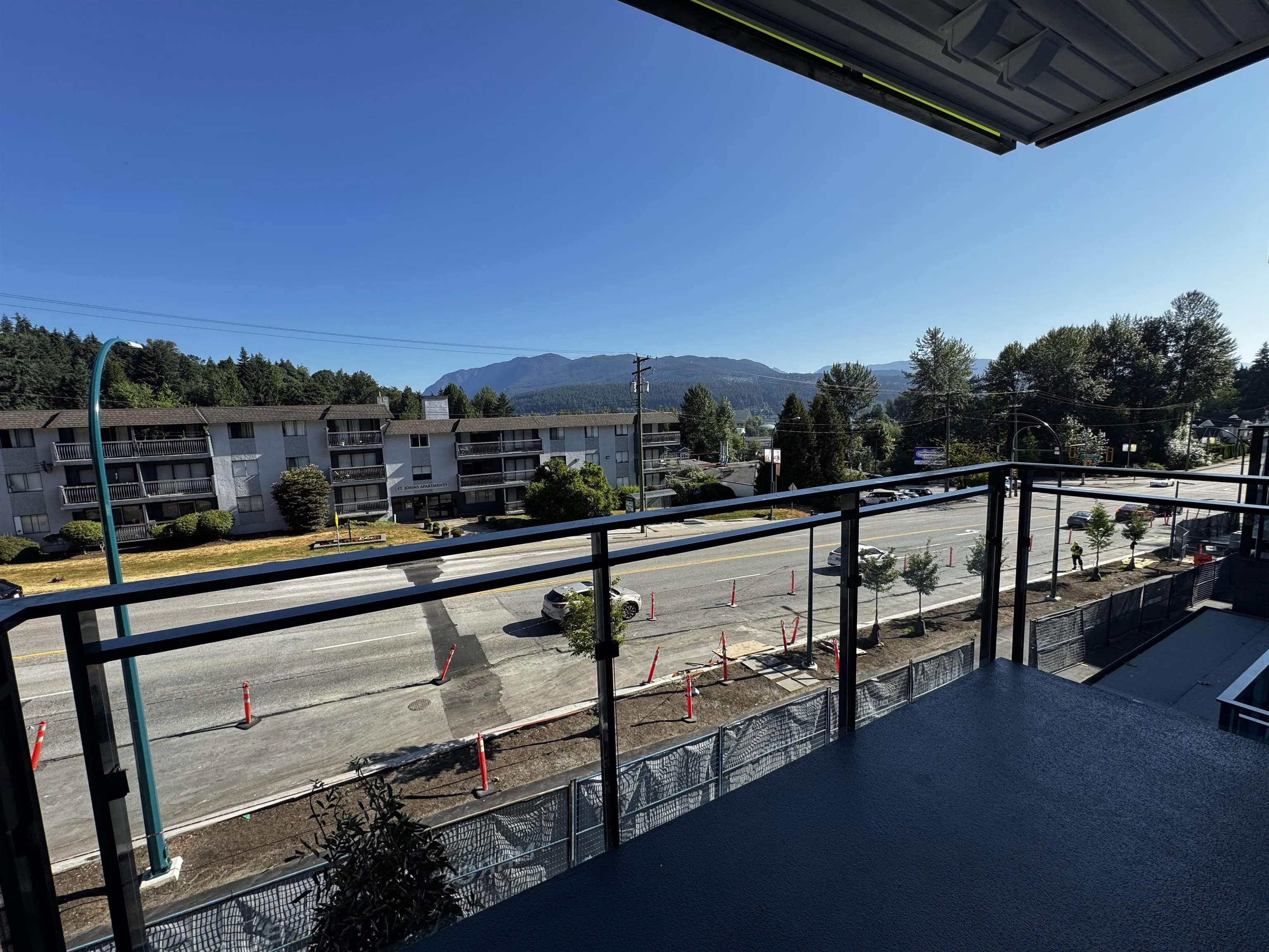 305 2015 St Johns St, Port Moody, Bc Street