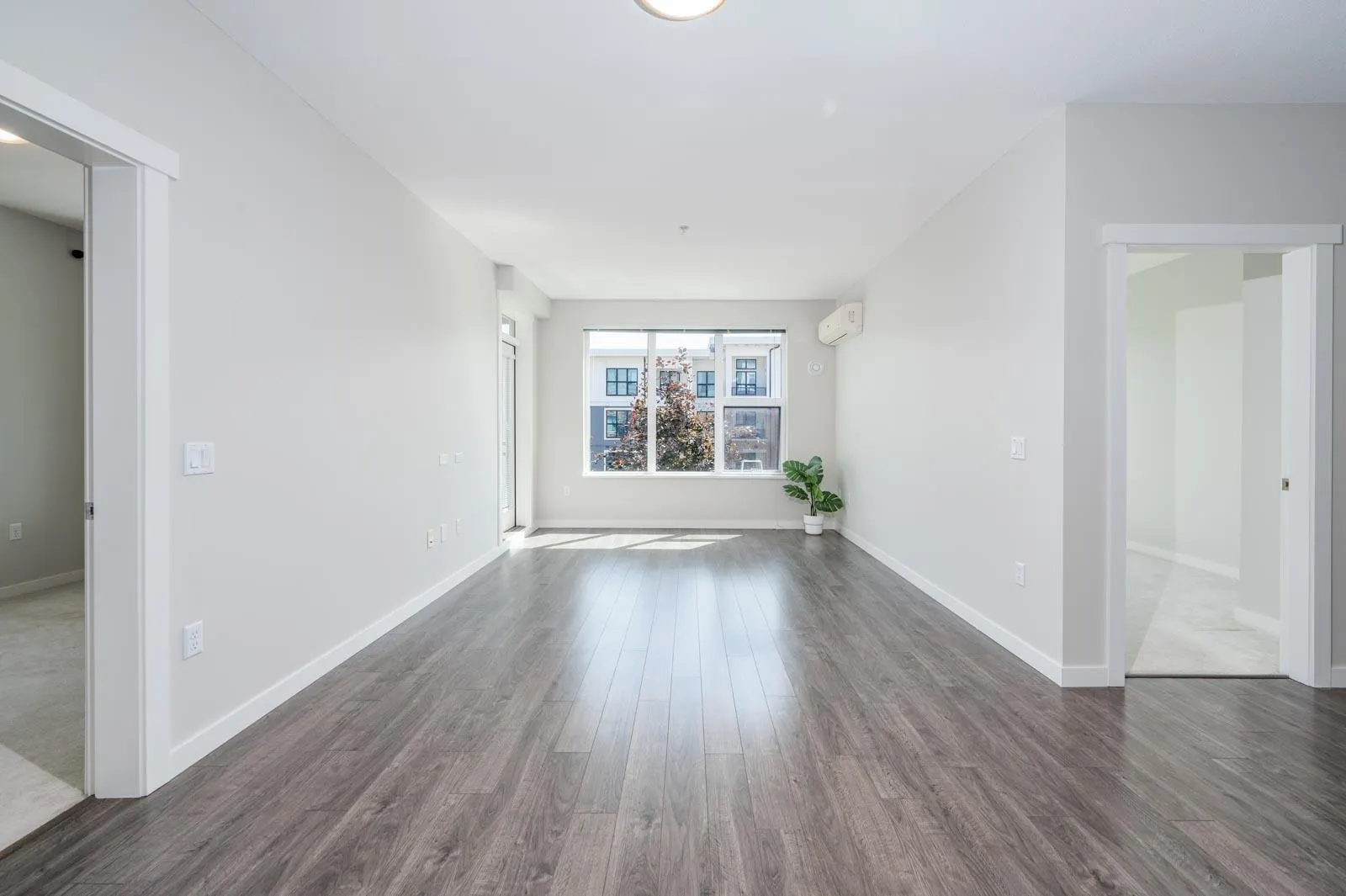 308 9399 Alexandra Road