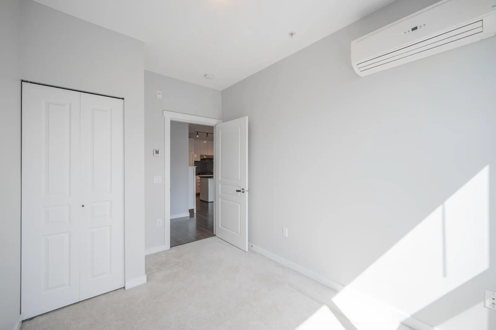 308 9399 Alexandra Road