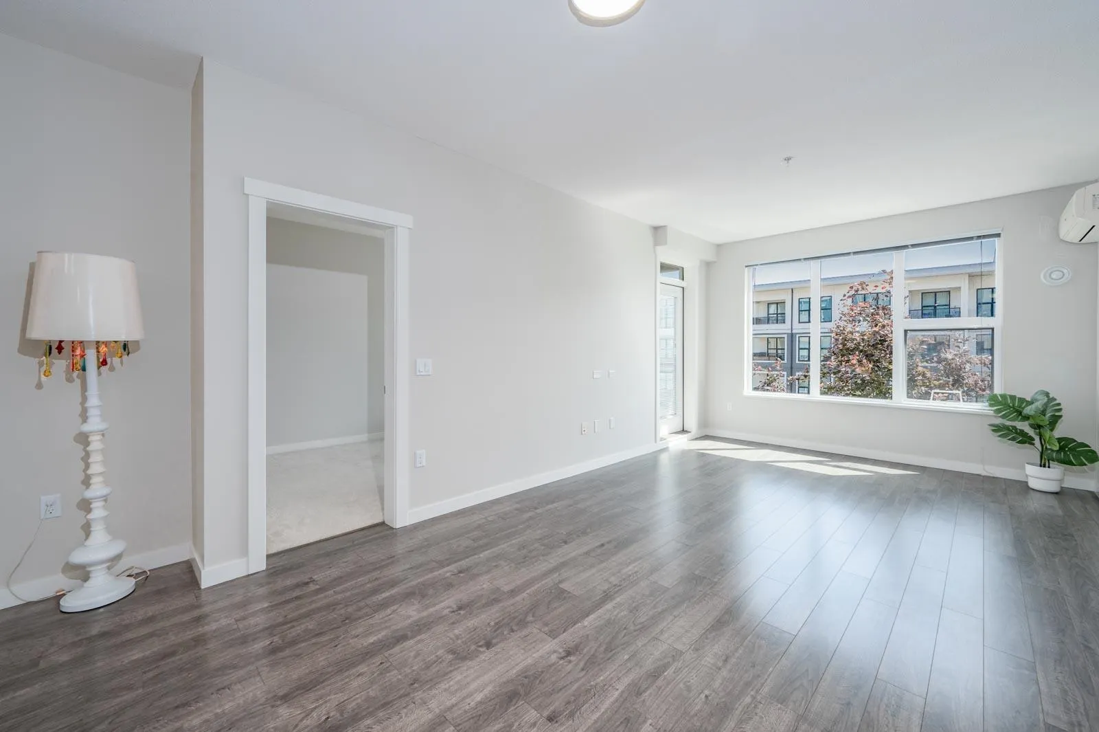 308 9399 Alexandra Road