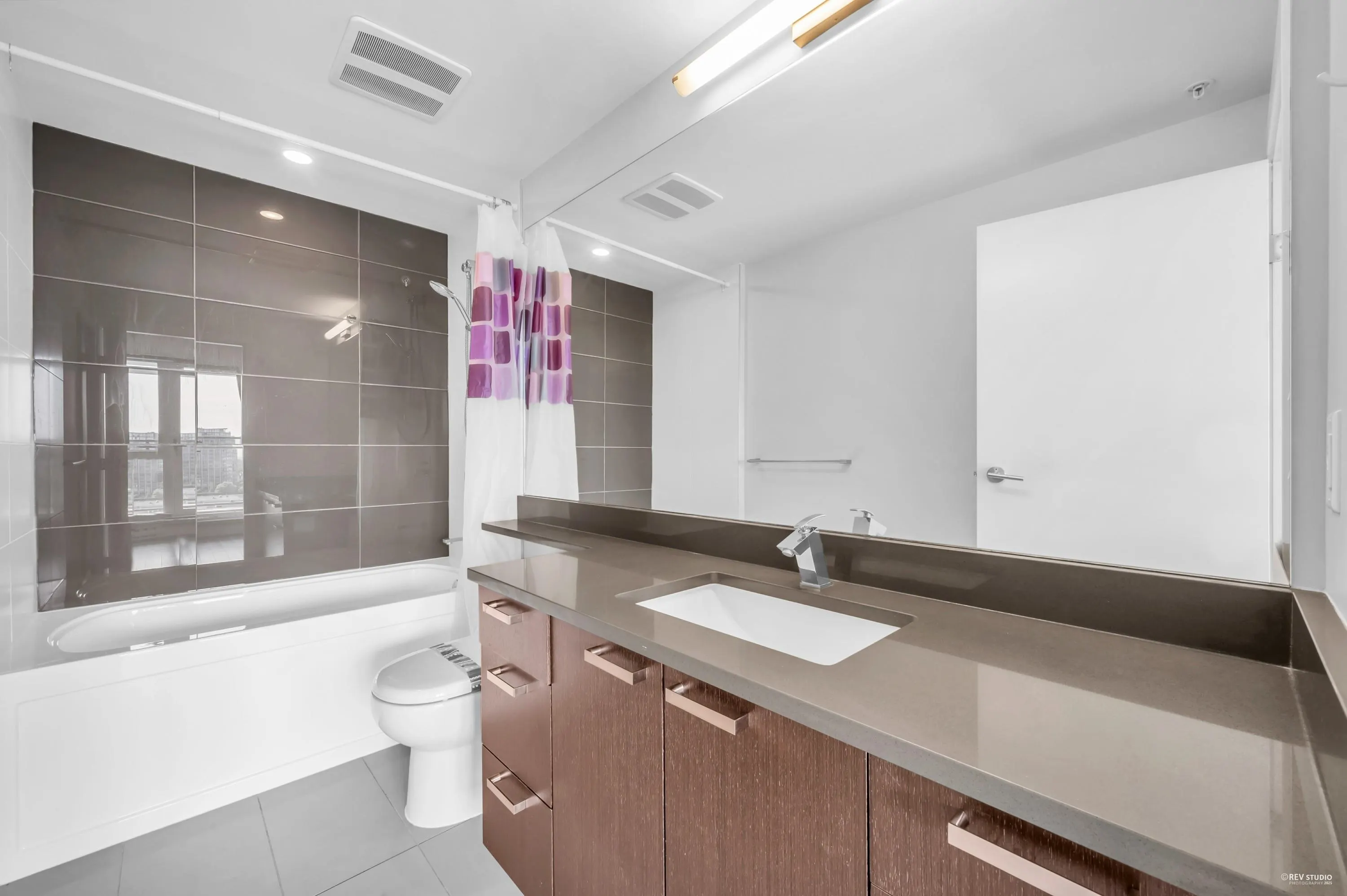 1505 7117 Elmbridge Way