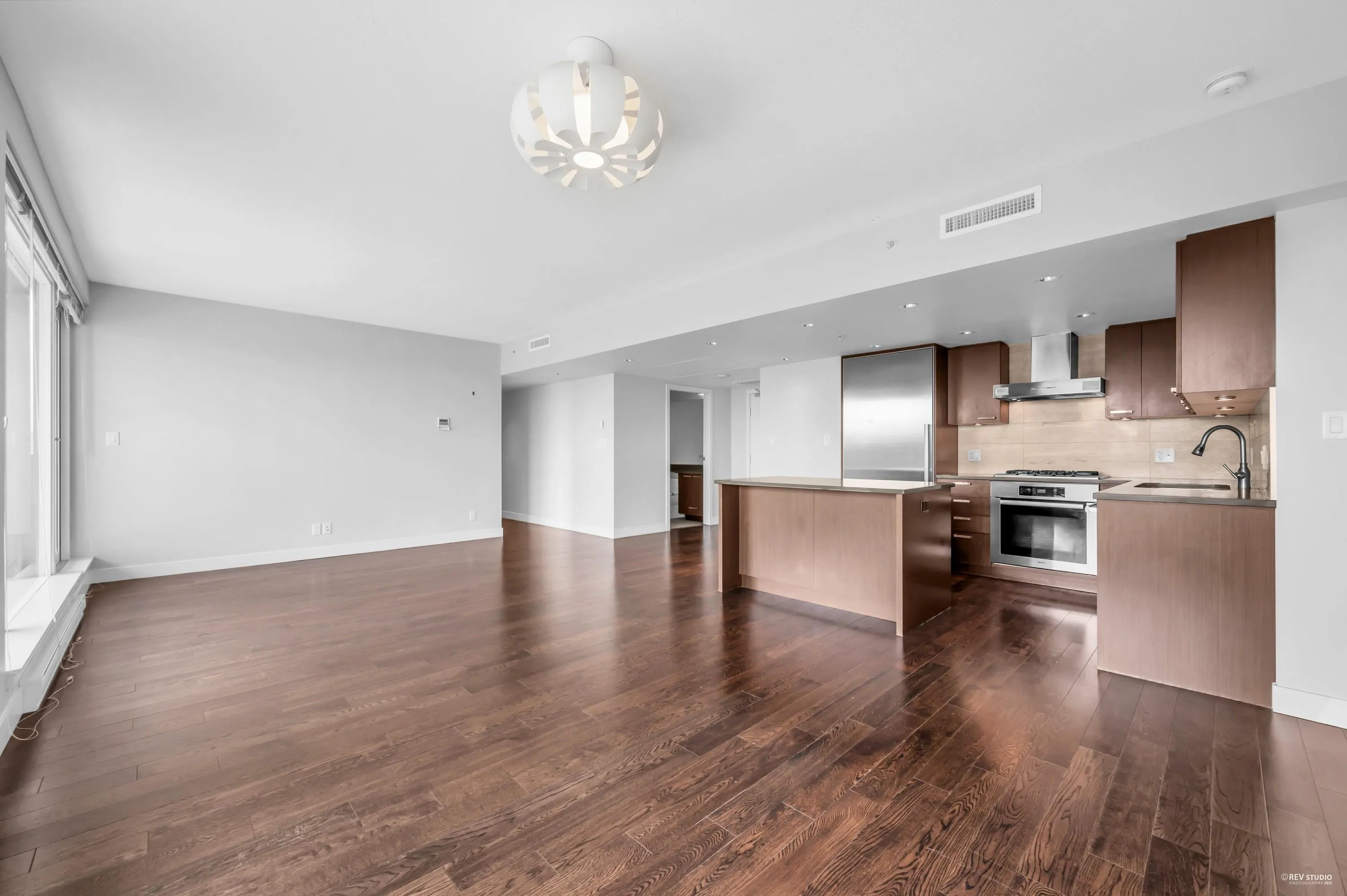 1505 7117 Elmbridge Way