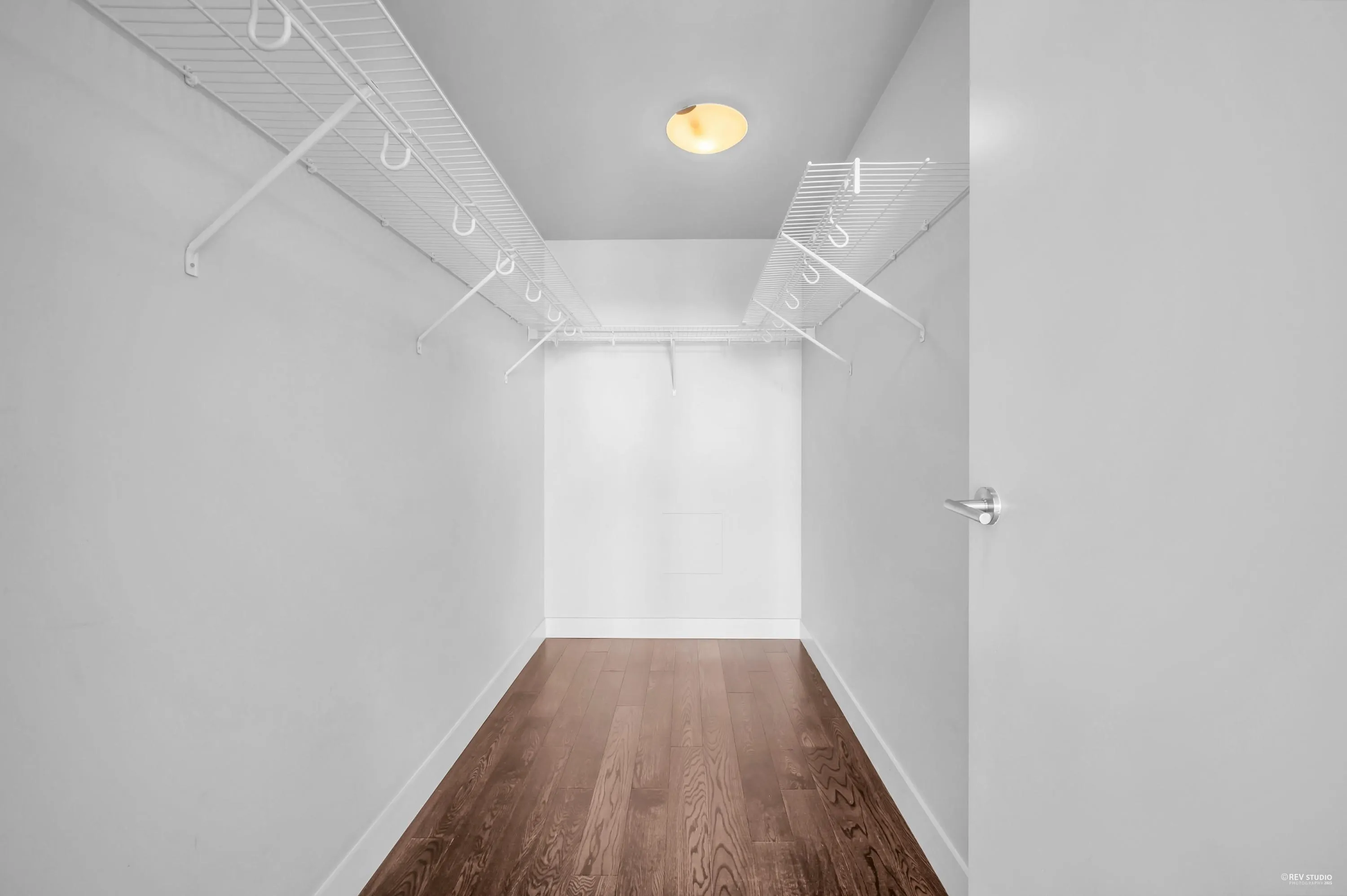 1505 7117 Elmbridge Way