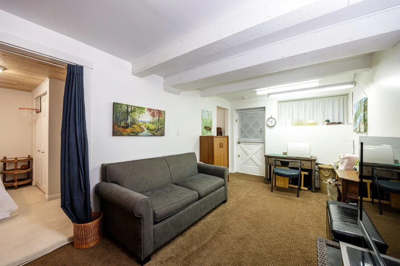 1061 Gladwin Drive