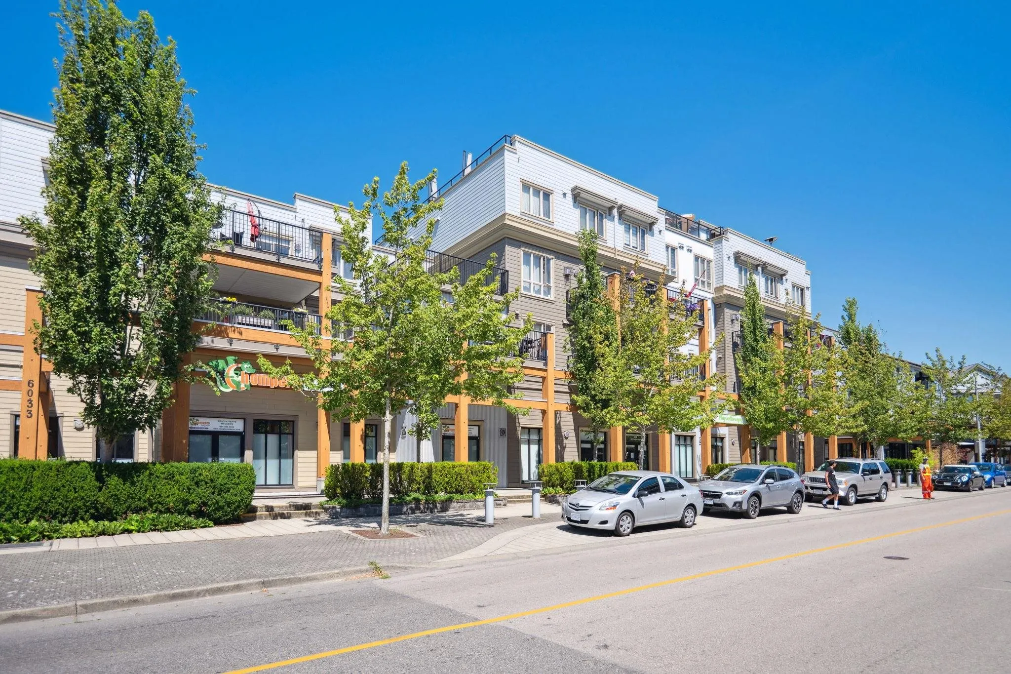 303 6077 London Road