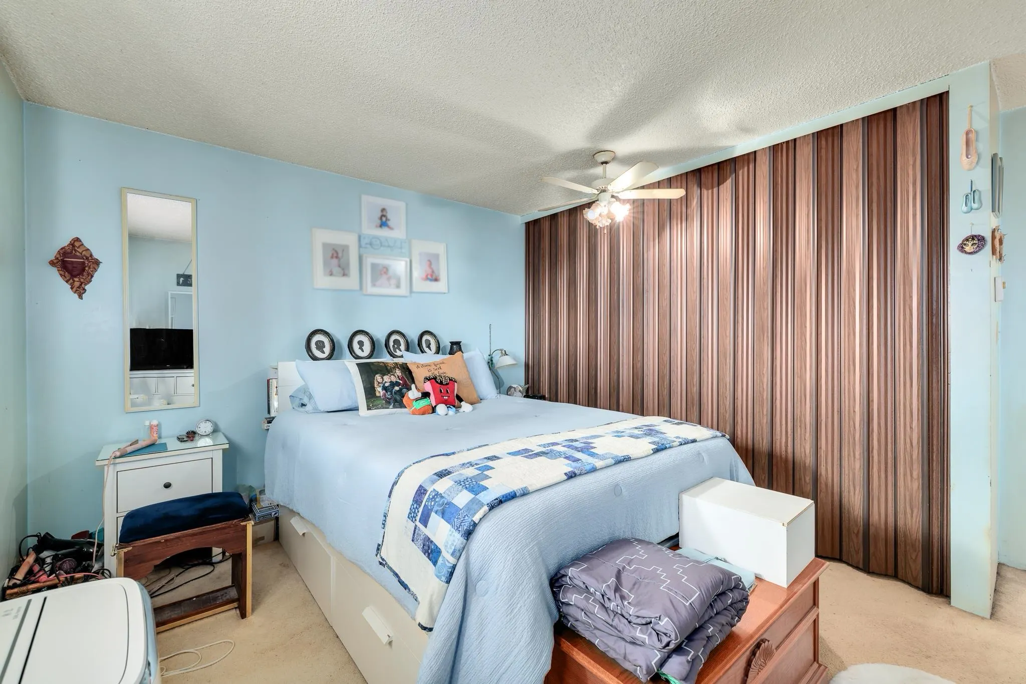 10582 Holly Park Lane