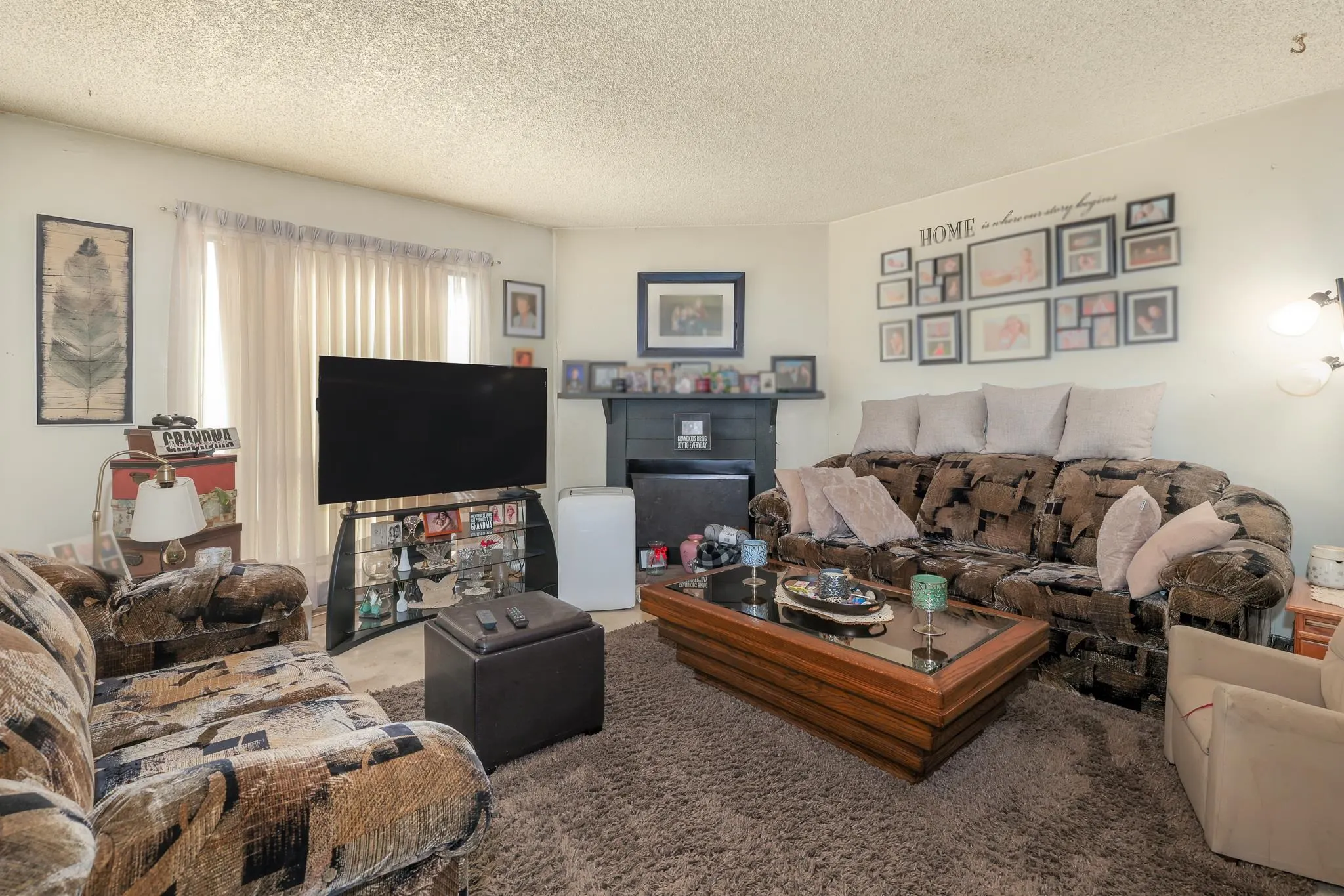 10582 Holly Park Lane
