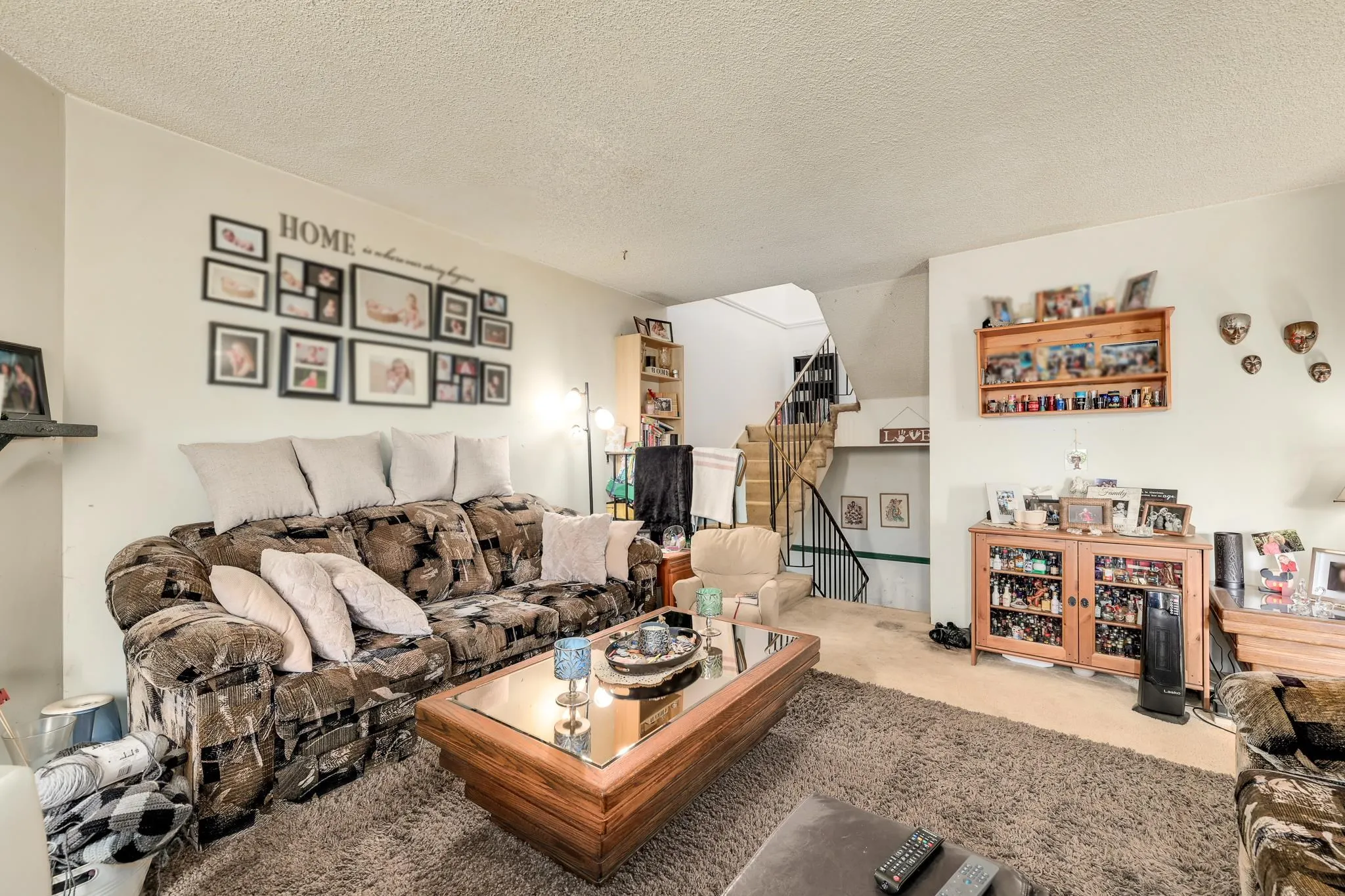 10582 Holly Park Lane