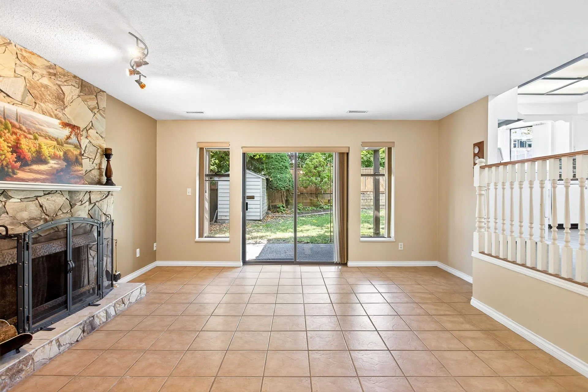 2242 Rampart Place