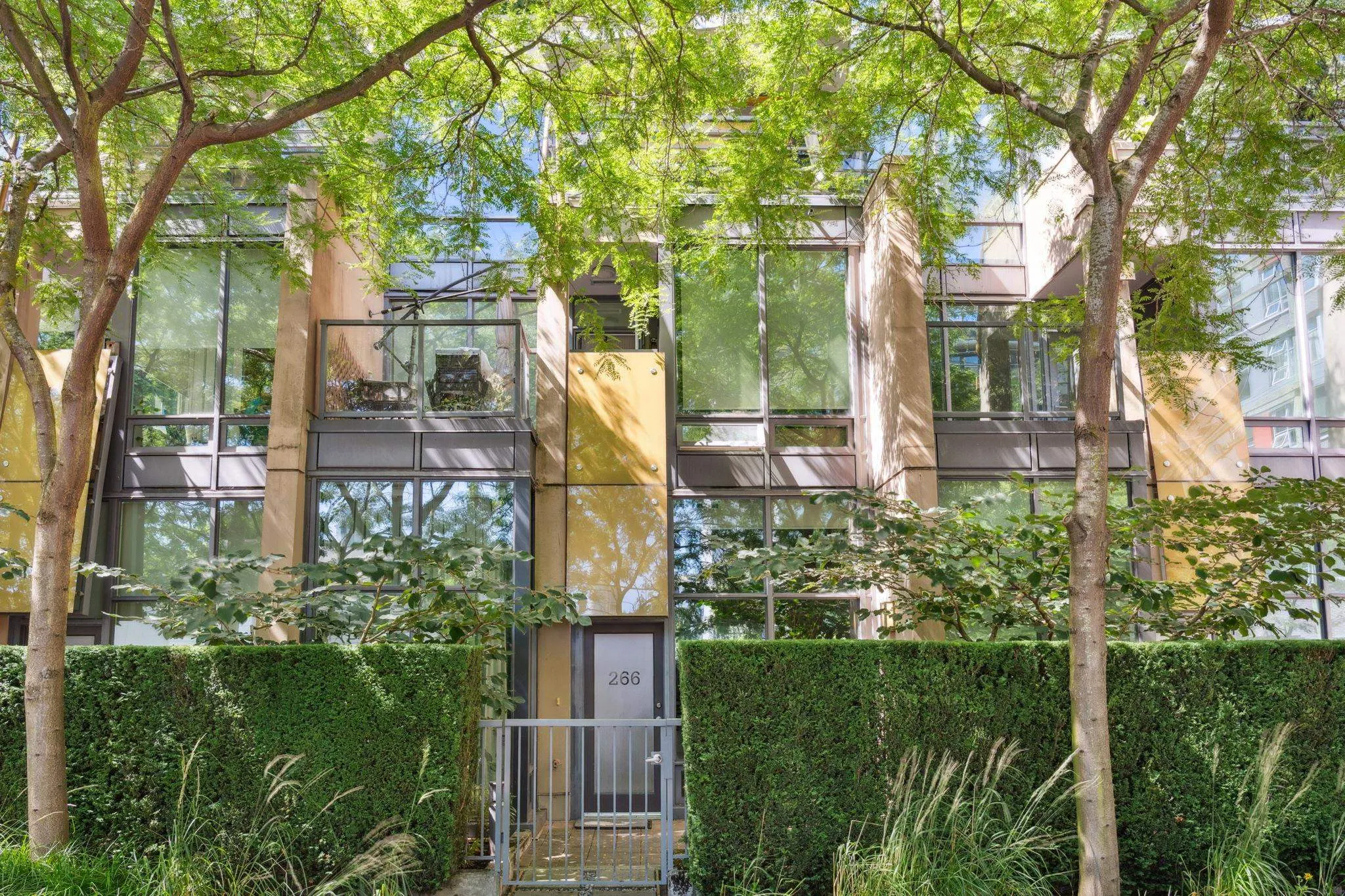 266 W 1st Avenue