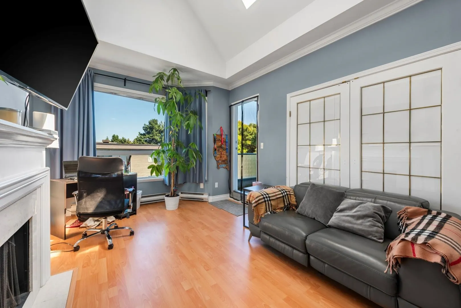 308 8680 Lansdowne Road